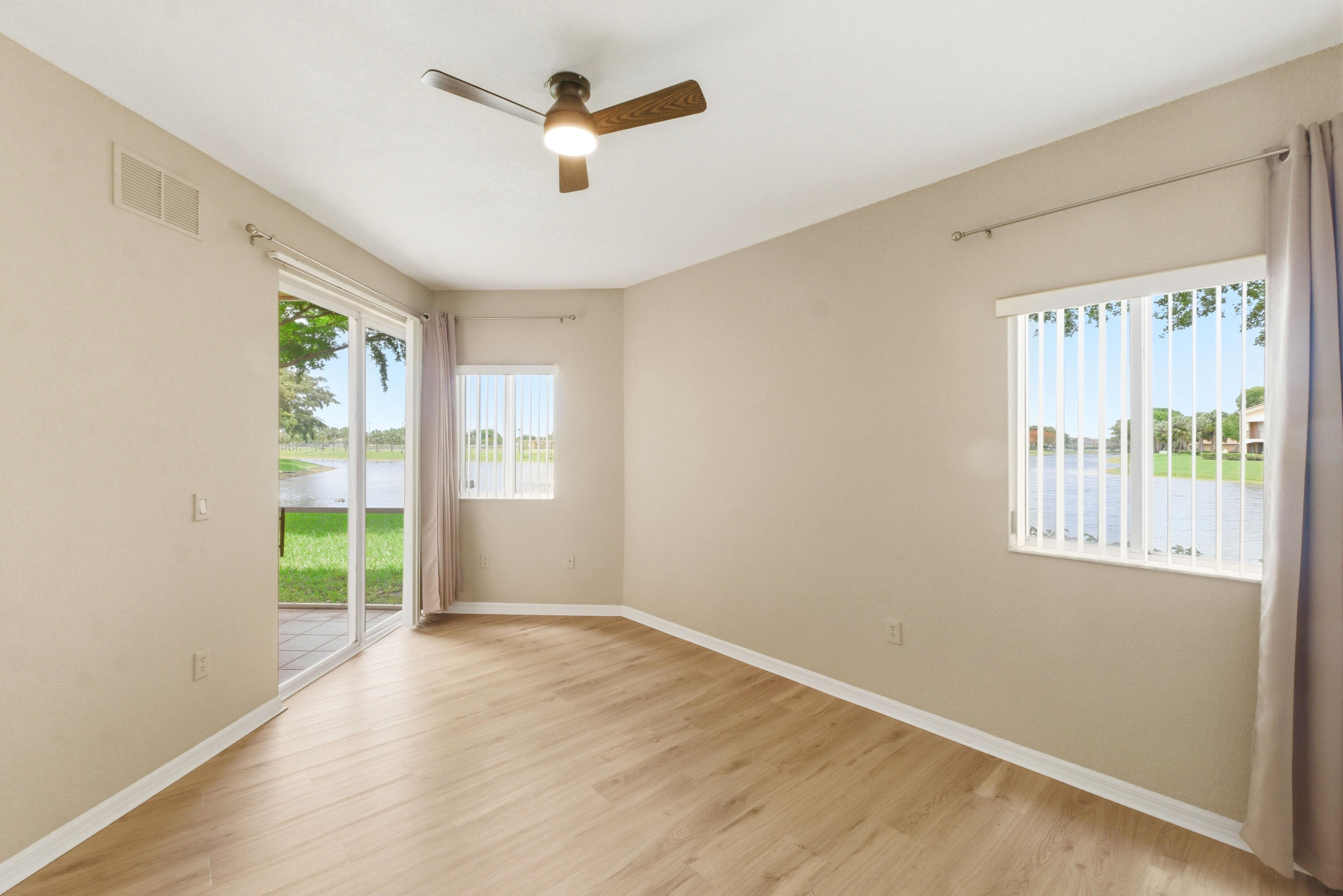 YARDLEY CONDOMINIUM E - Residential Lease