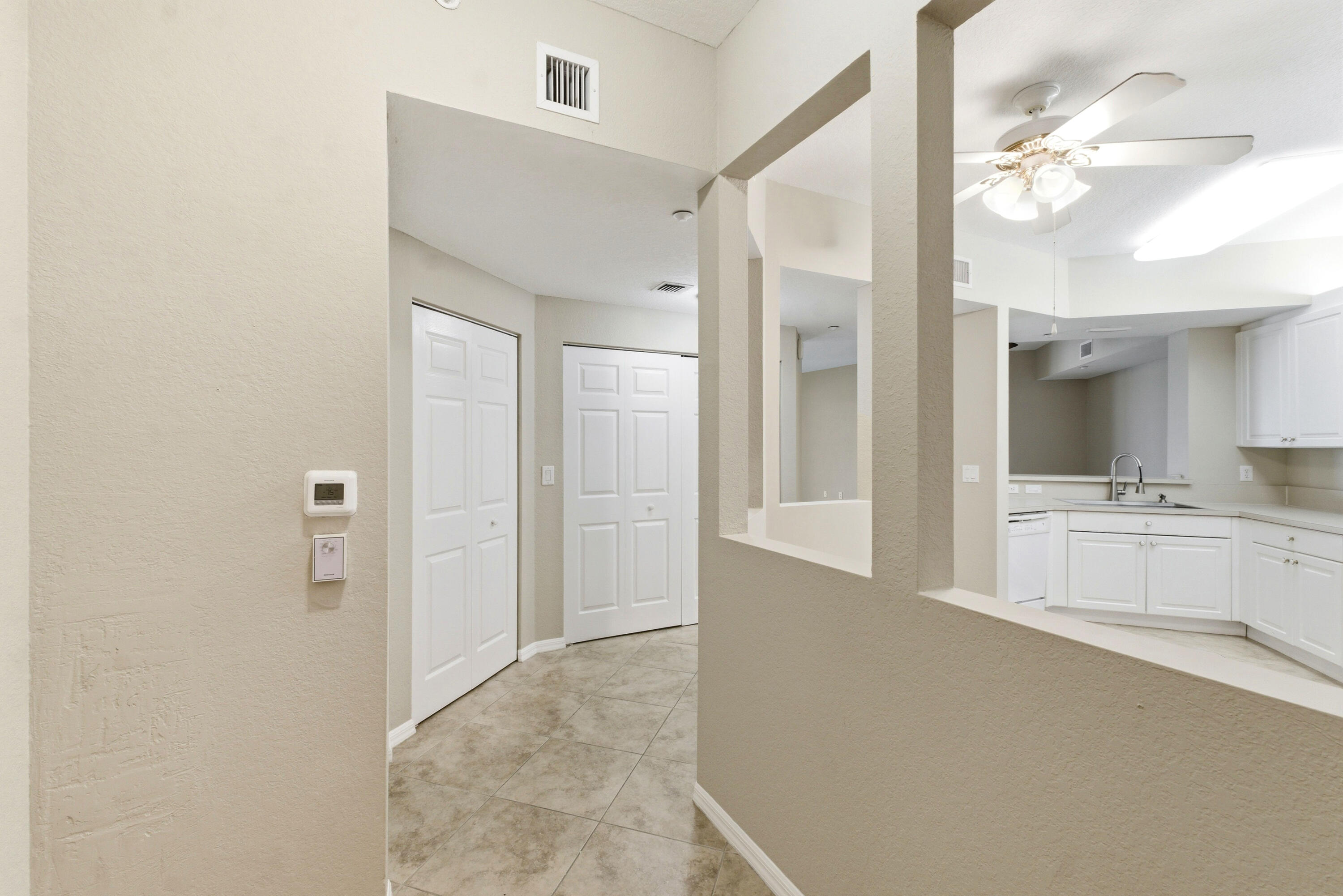 YARDLEY CONDOMINIUM E - Residential Lease