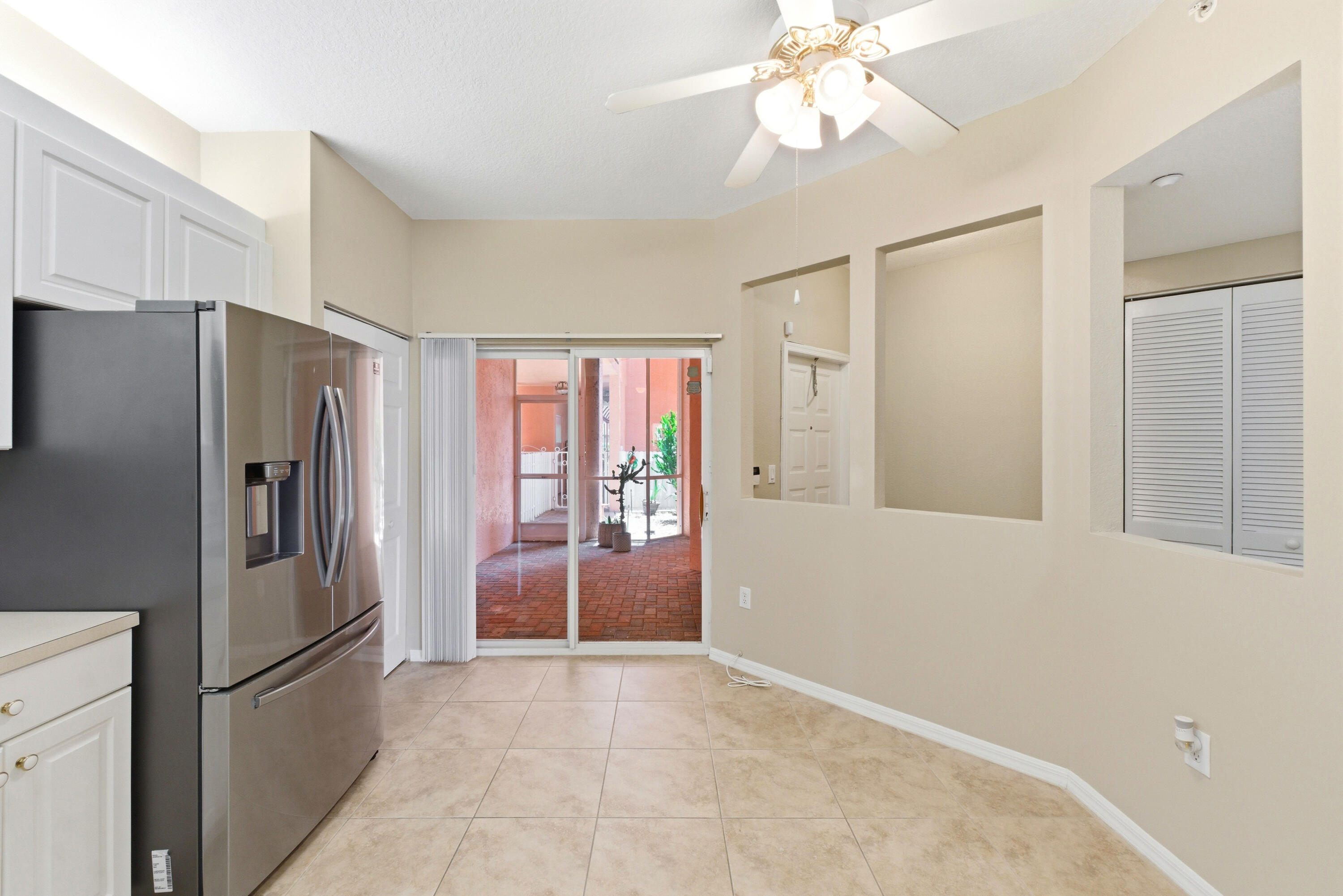 YARDLEY CONDOMINIUM E - Residential Lease