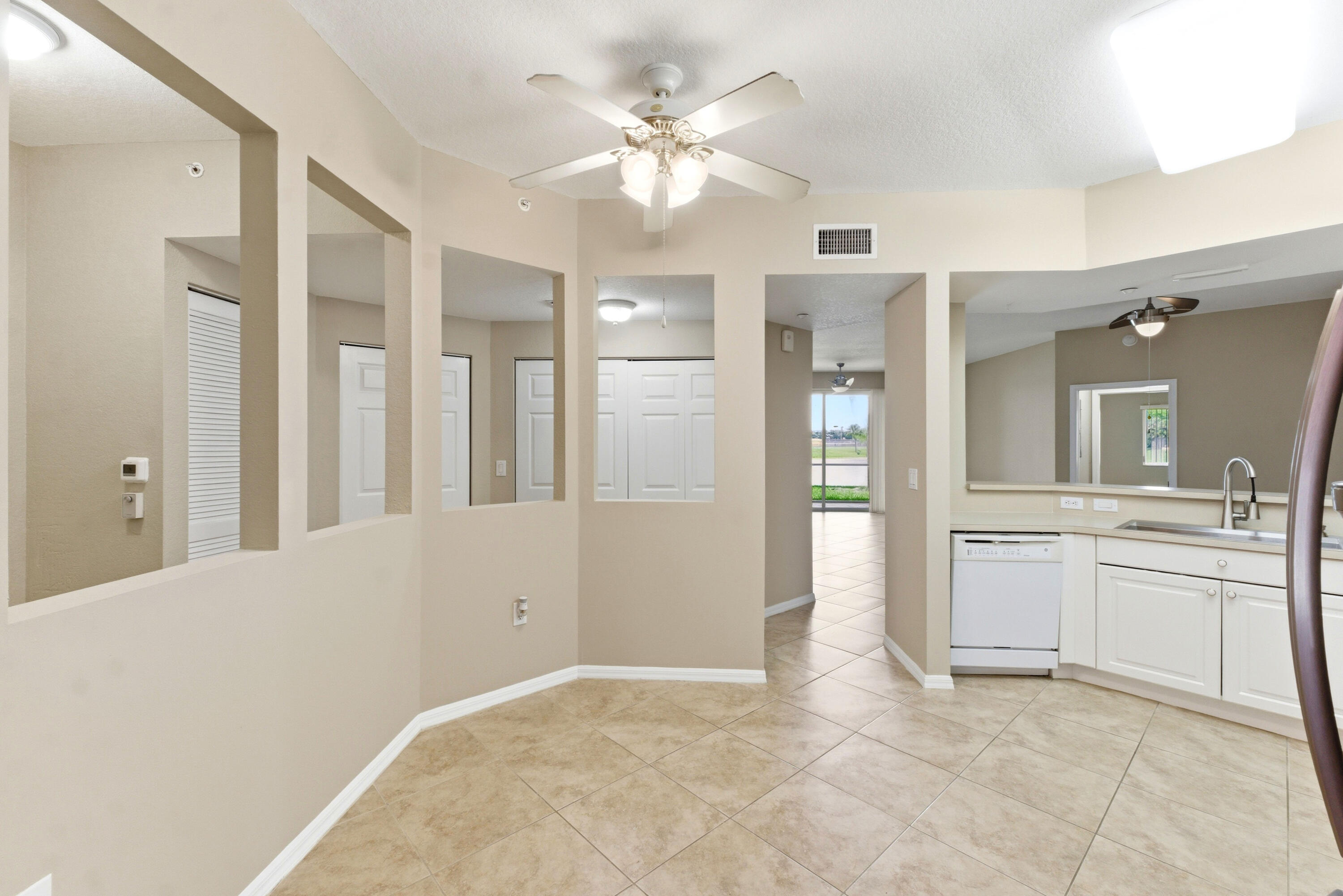 YARDLEY CONDOMINIUM E - Residential Lease