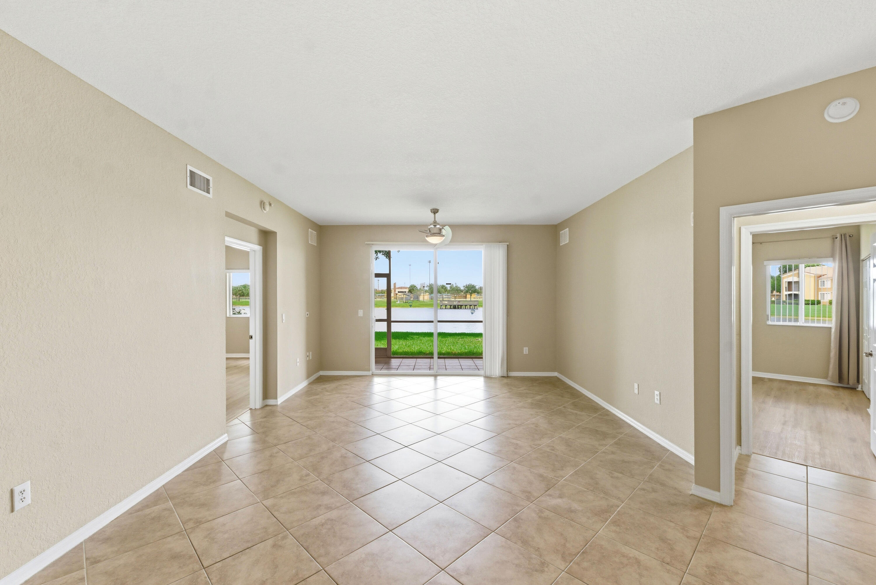 YARDLEY CONDOMINIUM E - Residential Lease