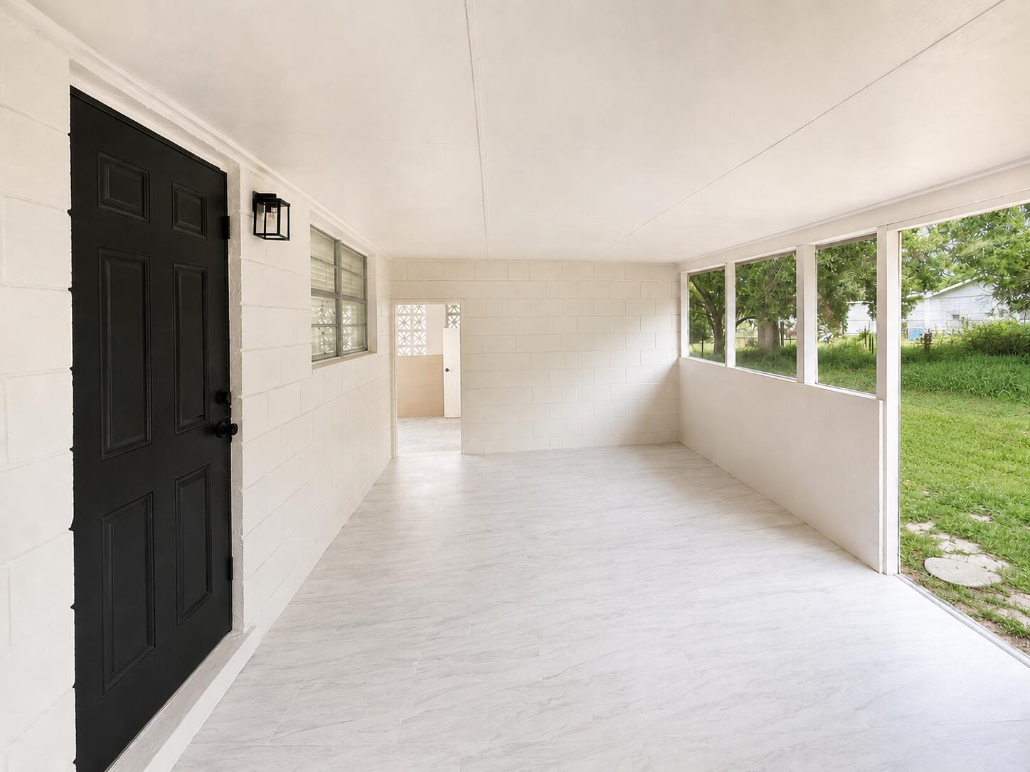 IRENE PLAZA - Residential