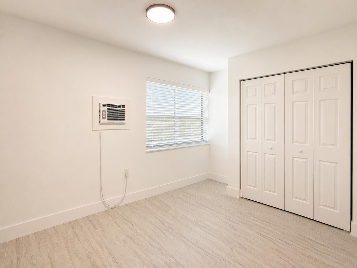 IRENE PLAZA - Residential