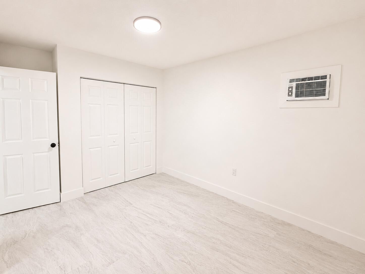 IRENE PLAZA - Residential