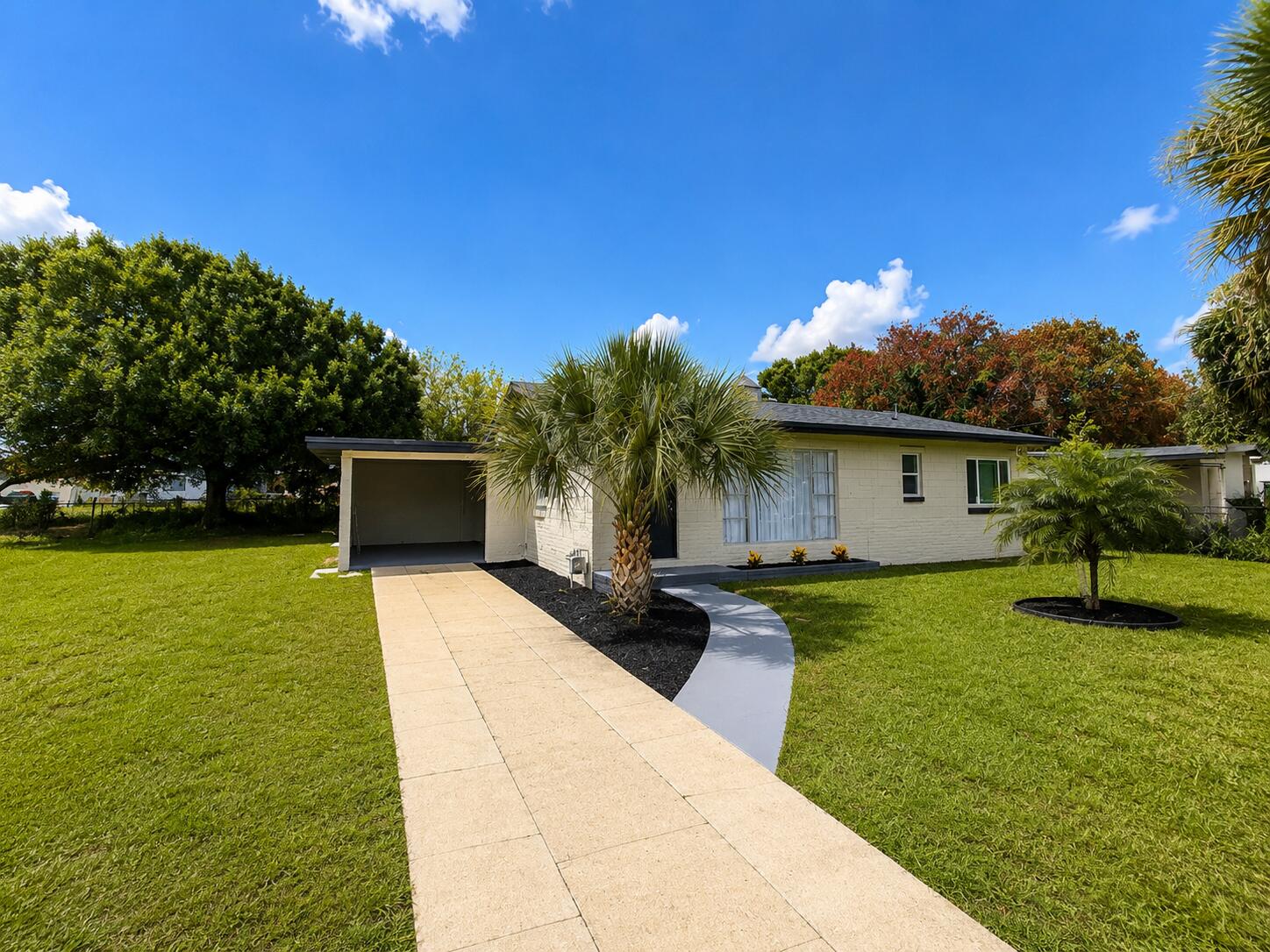 IRENE PLAZA - Residential