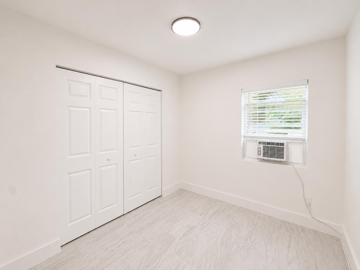 IRENE PLAZA - Residential