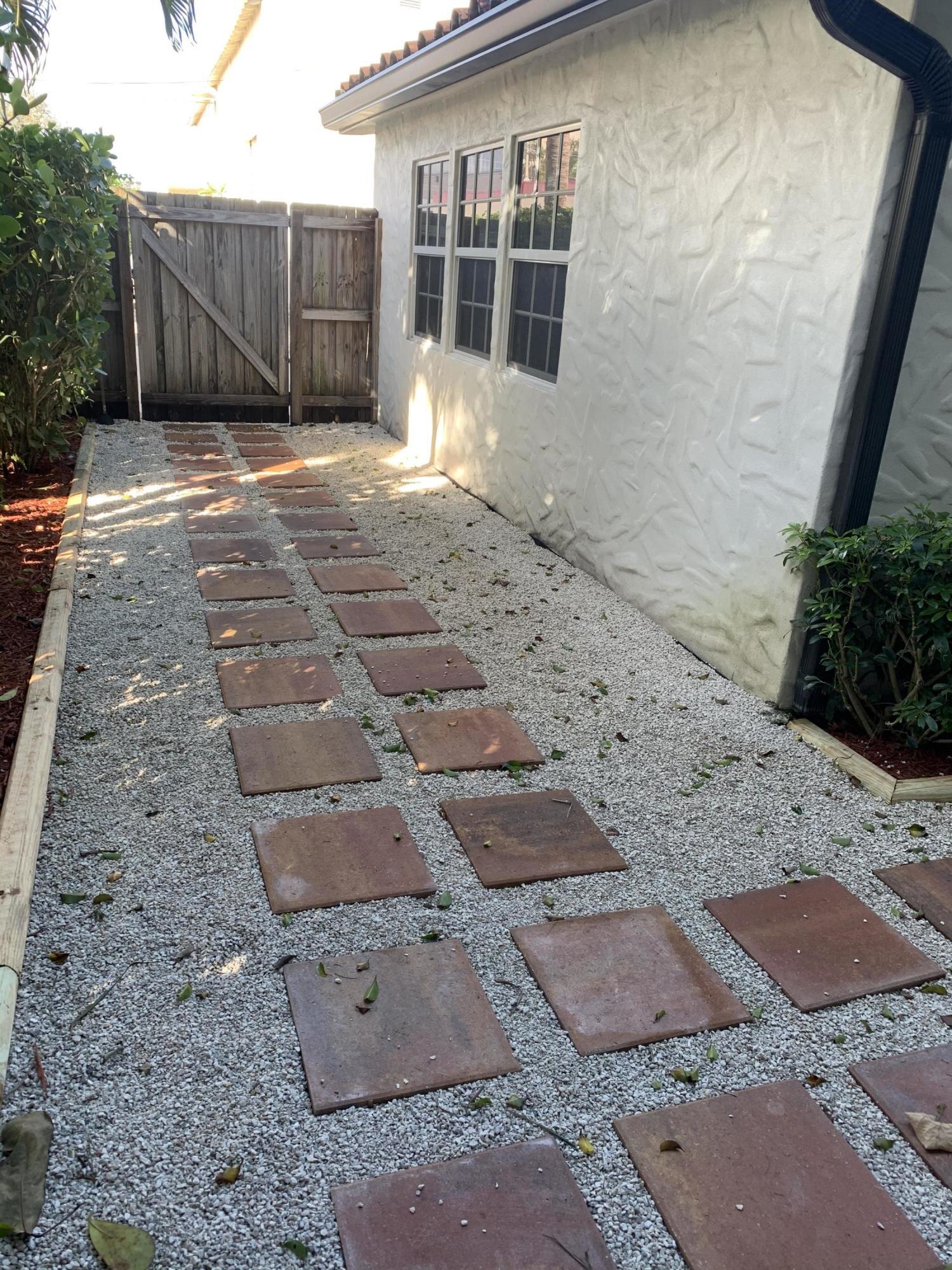LAFAYETTE PARK - Residential Lease