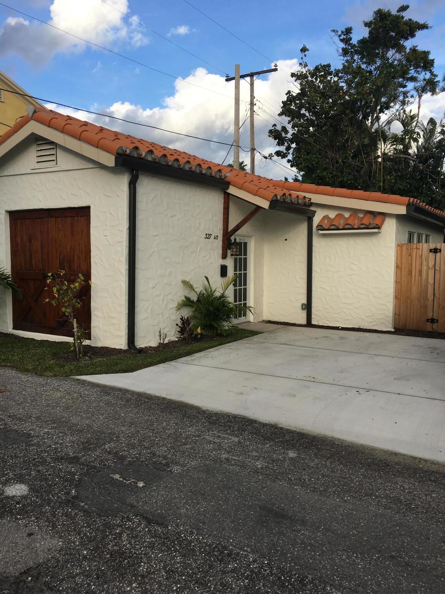 LAFAYETTE PARK - Residential Lease