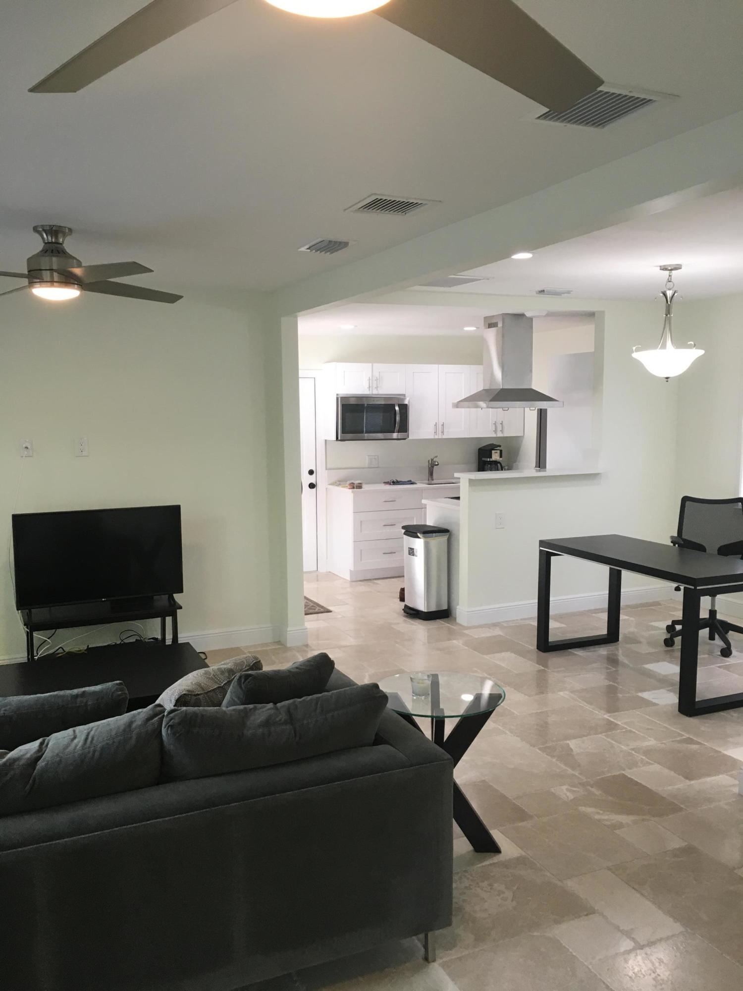 LAFAYETTE PARK - Residential Lease