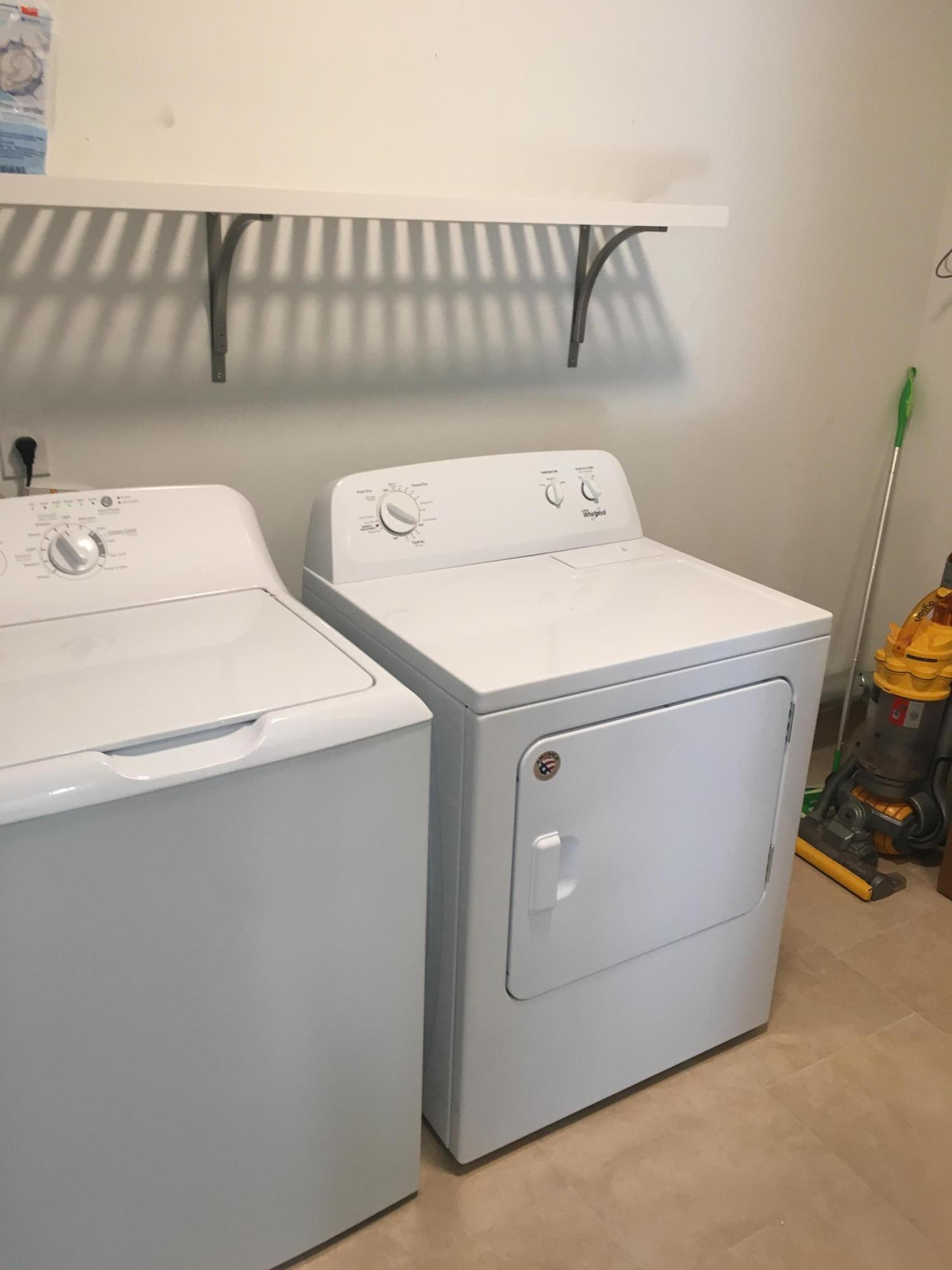 LAFAYETTE PARK - Residential Lease