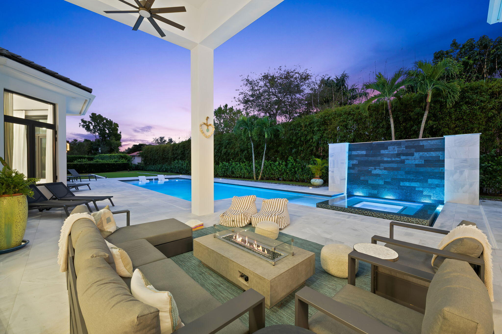 LONG LAKE ESTATES - Residential