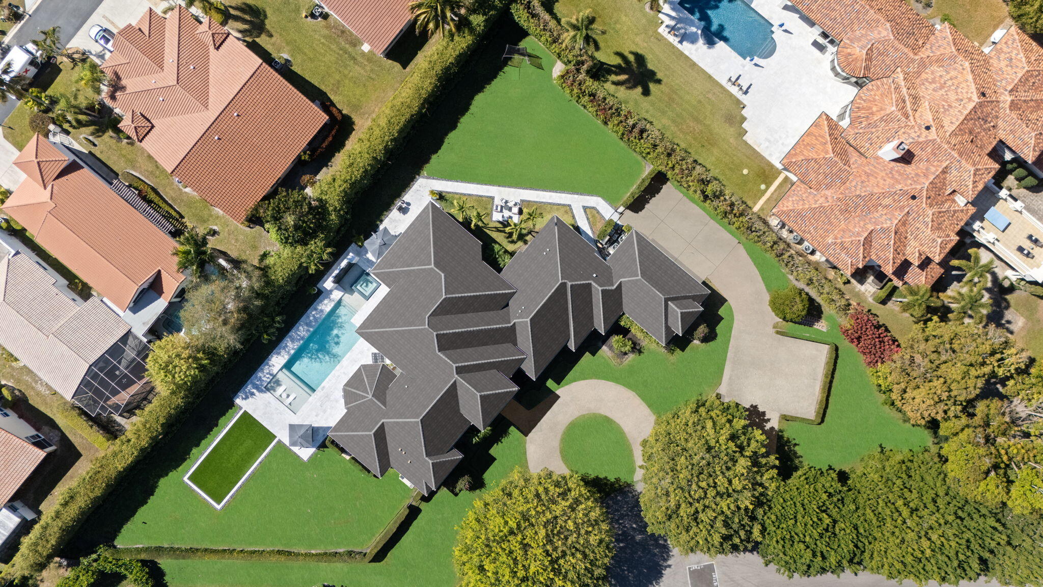 LONG LAKE ESTATES - Residential