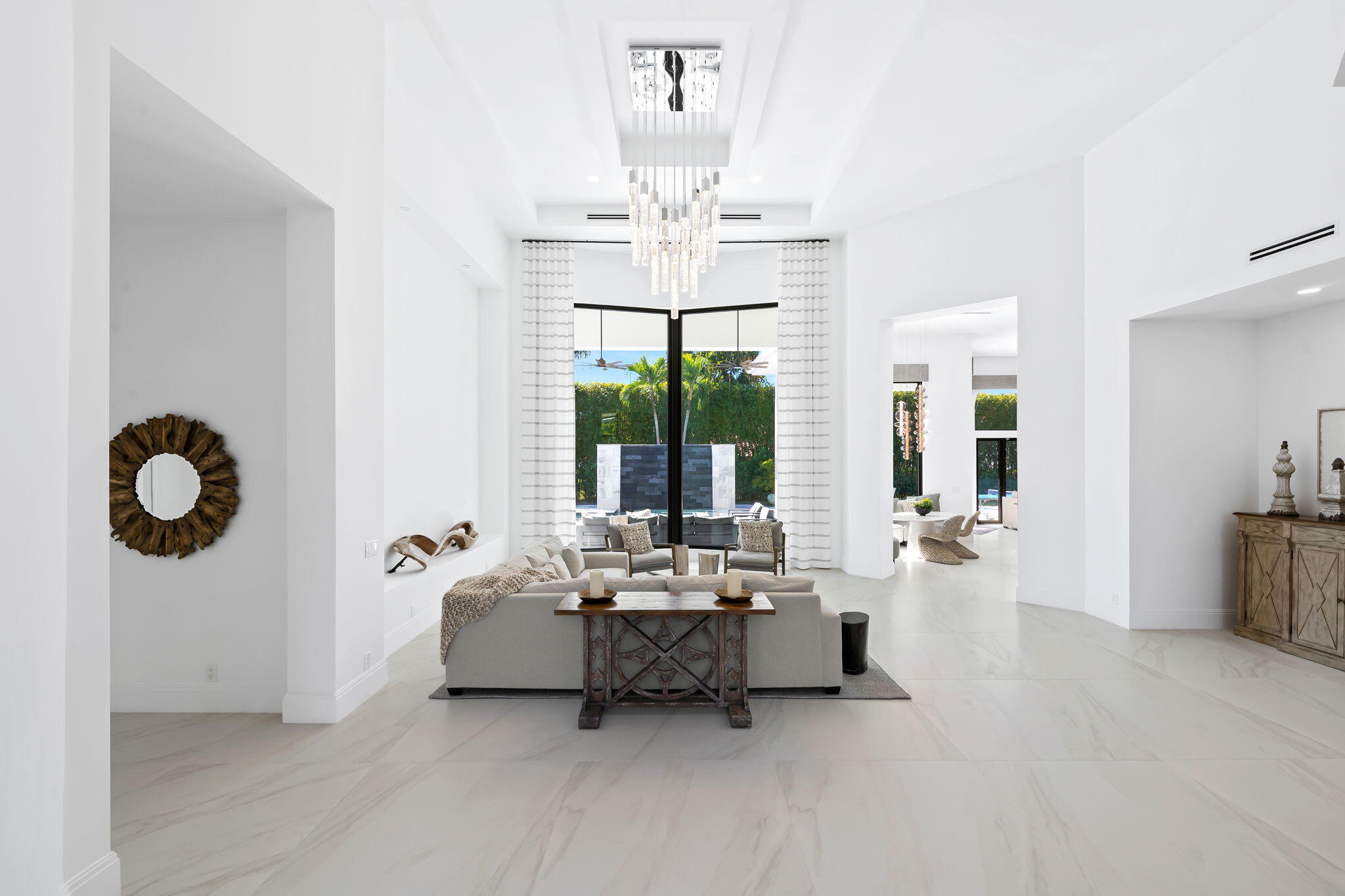 LONG LAKE ESTATES - Residential