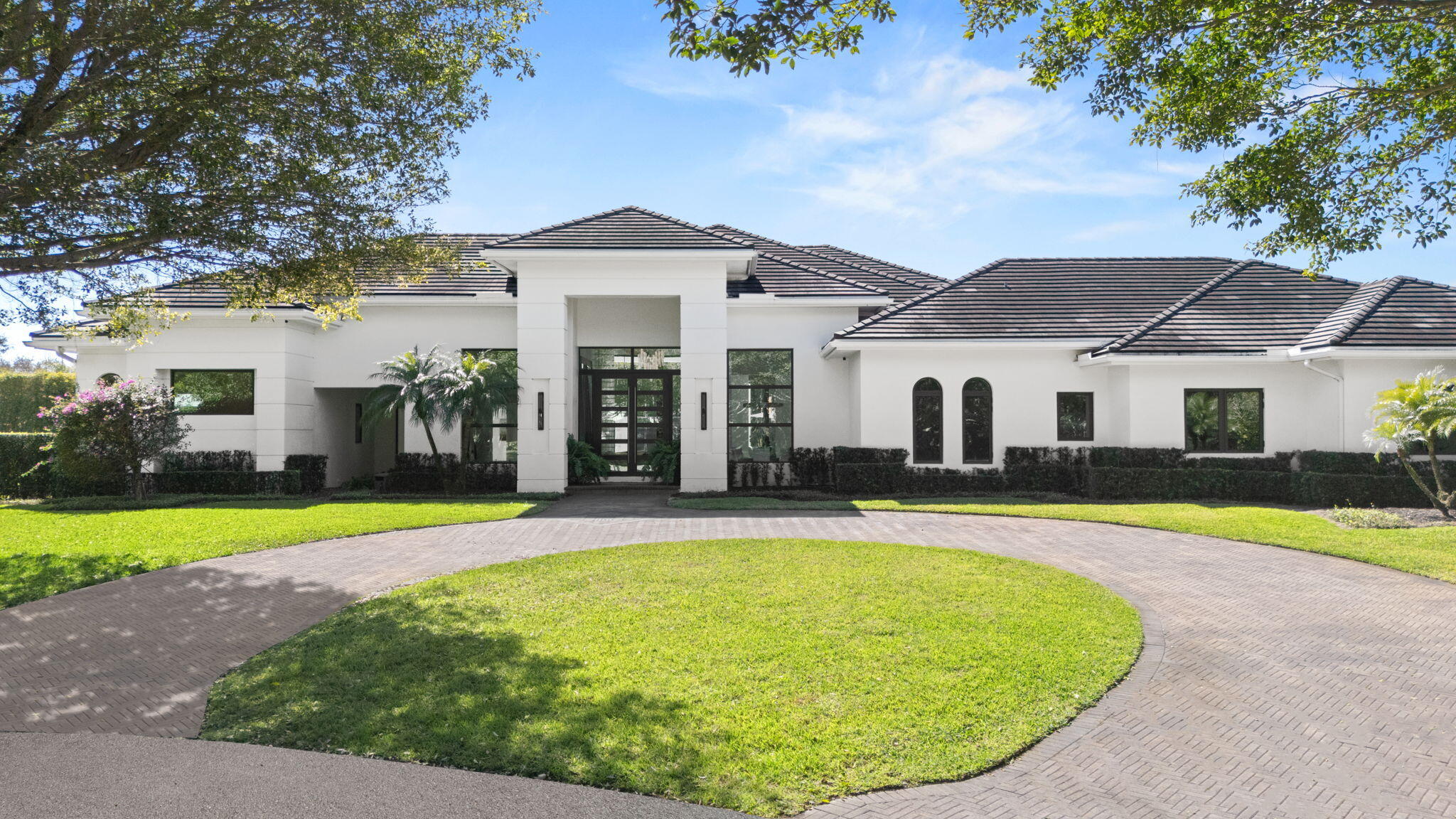 LONG LAKE ESTATES - Residential
