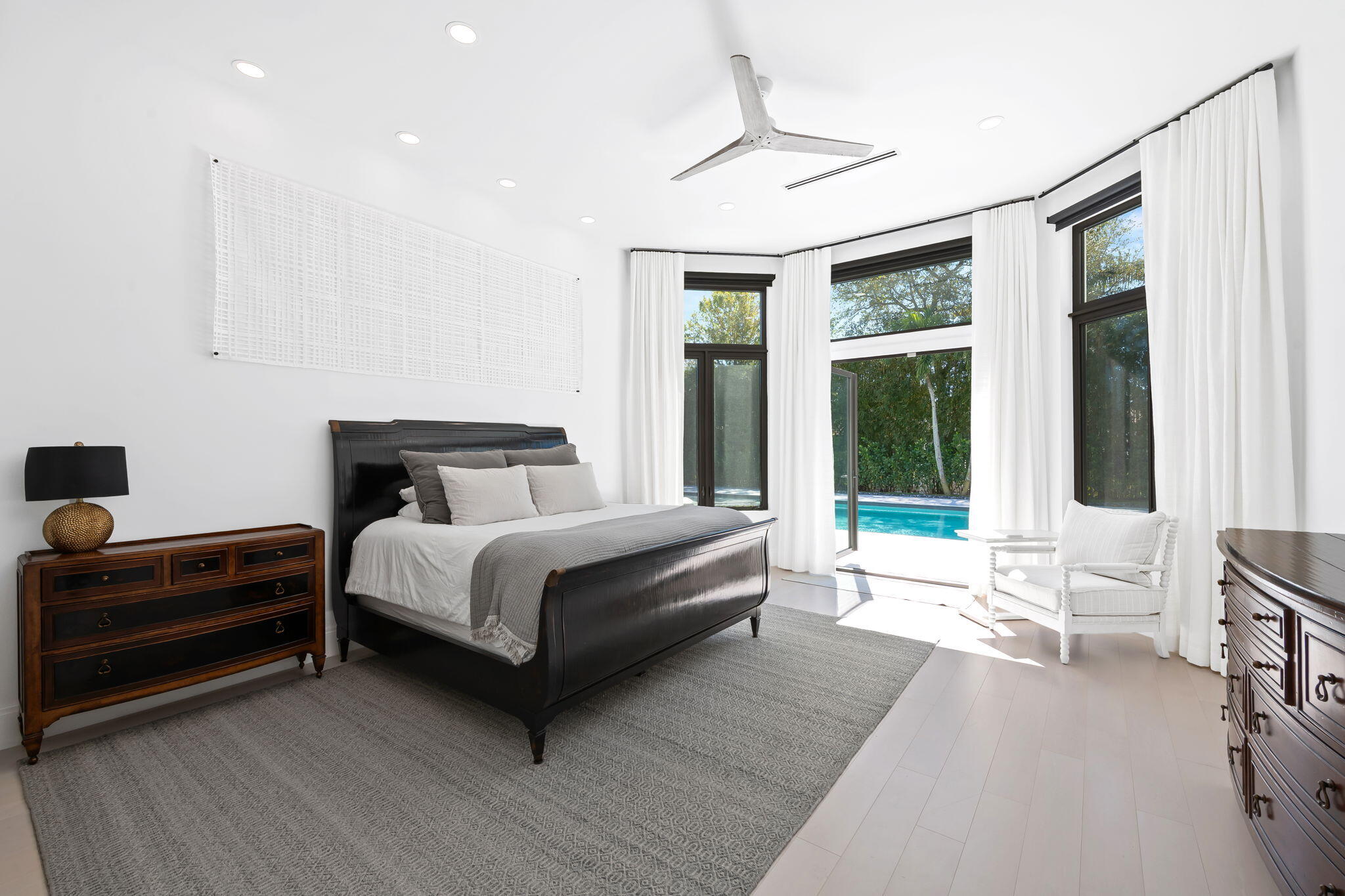 LONG LAKE ESTATES - Residential