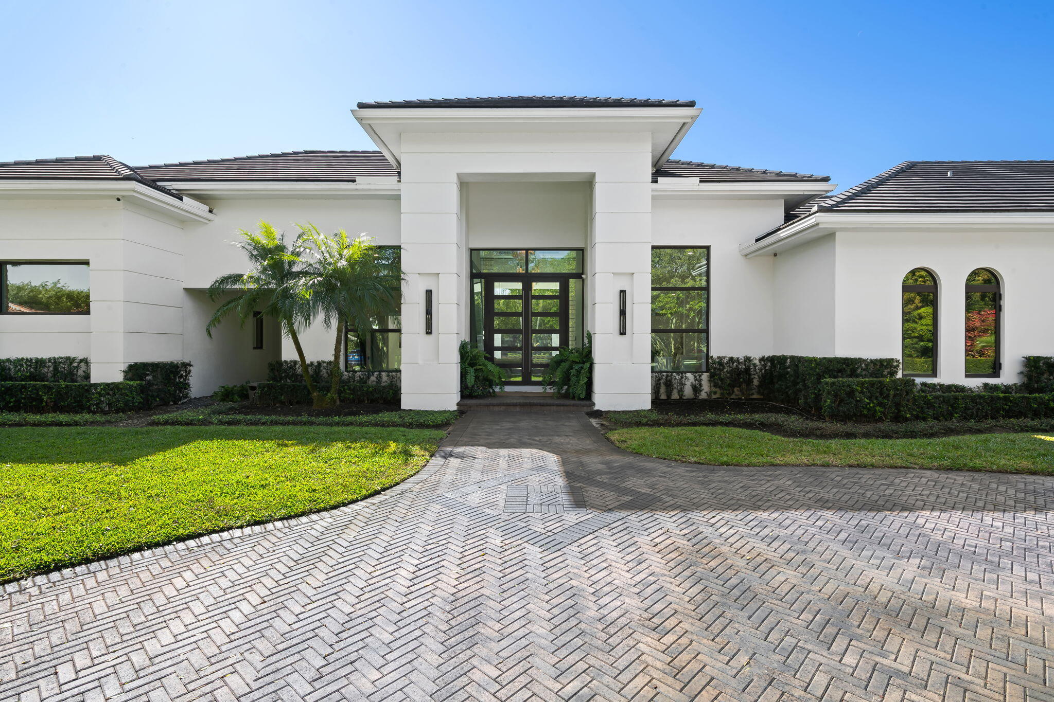 LONG LAKE ESTATES - Residential