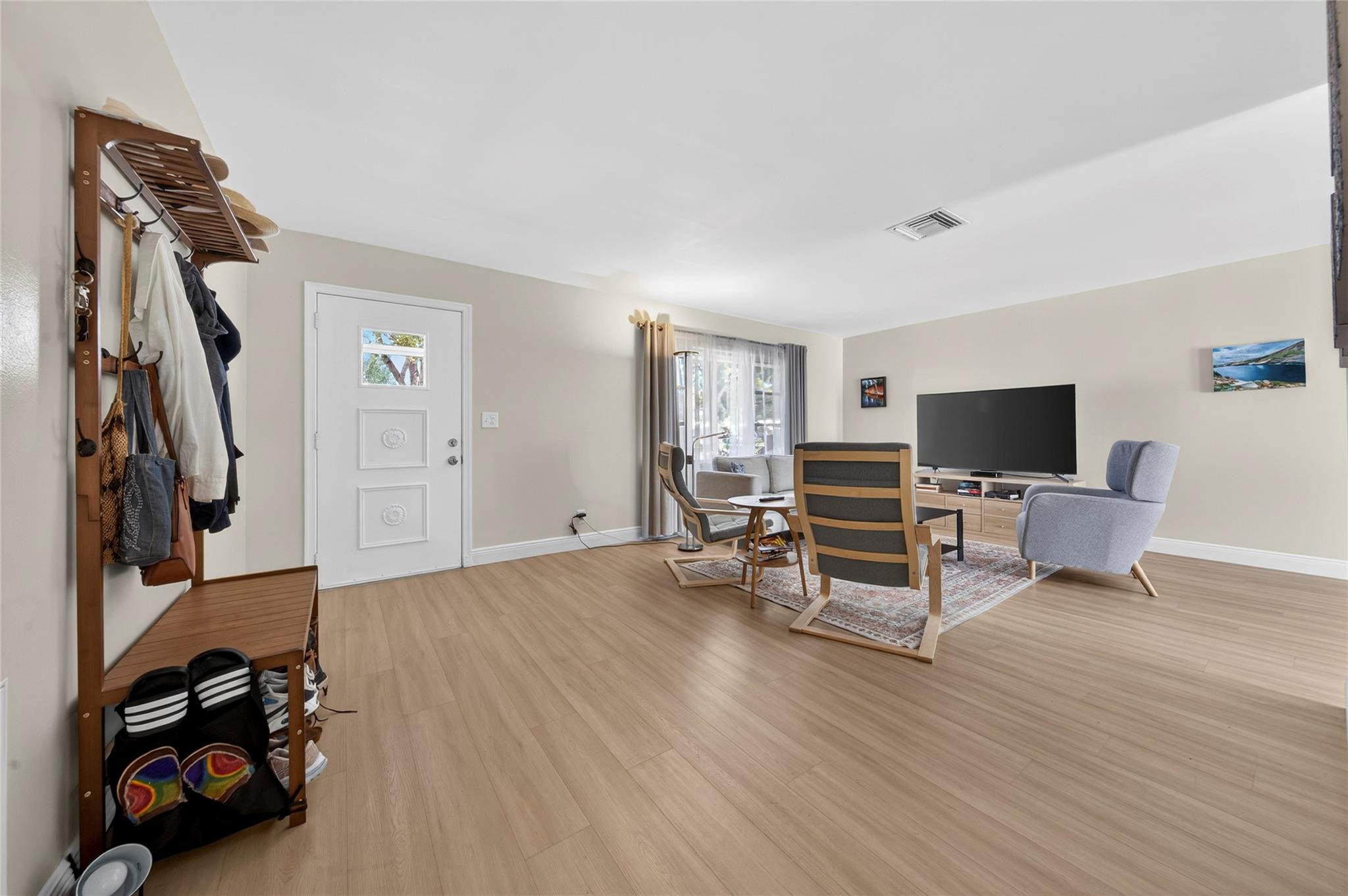 Lauderdale West 3 Sec 83- - Residential