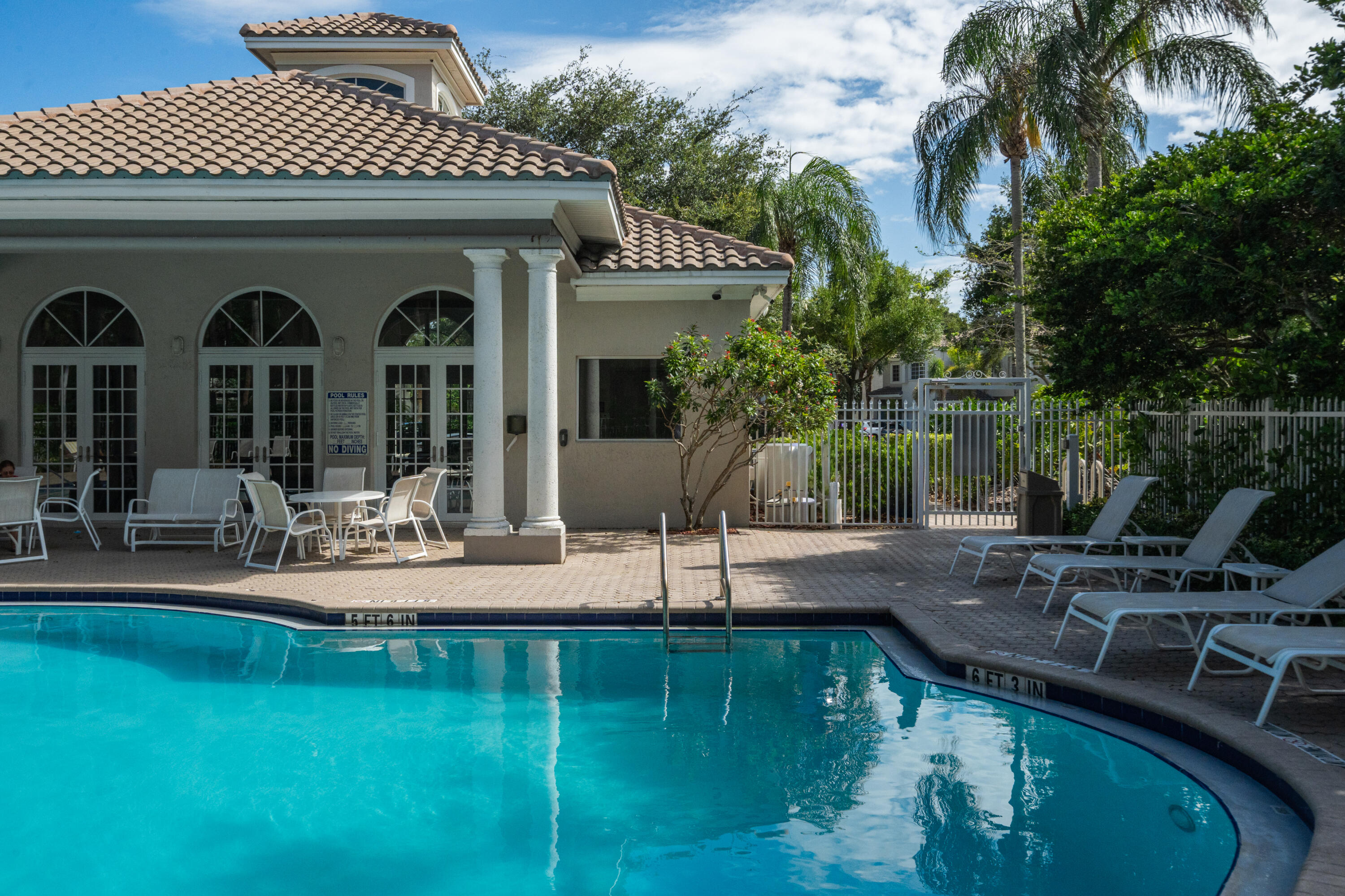 SAWGRASS EXCHANGE PLAT - Residential