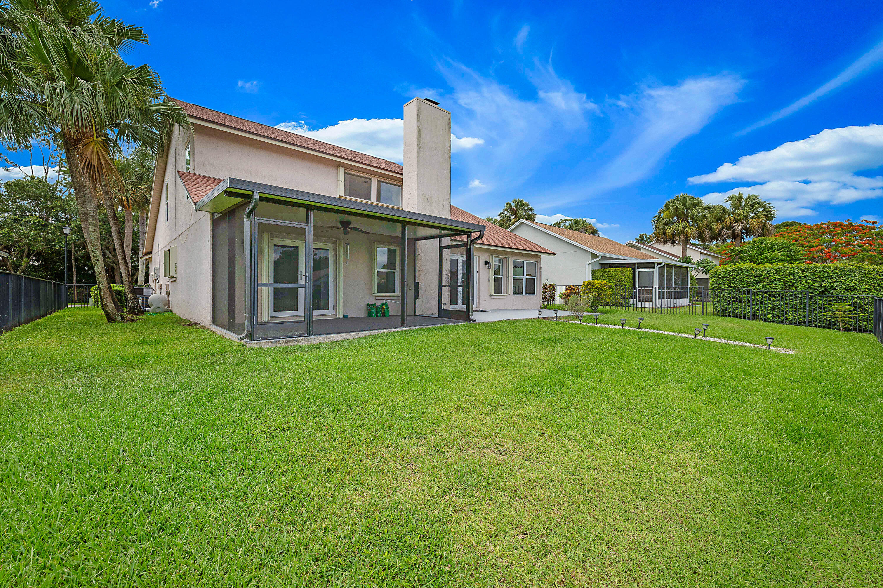 WOODS WALK 1 - Residential
