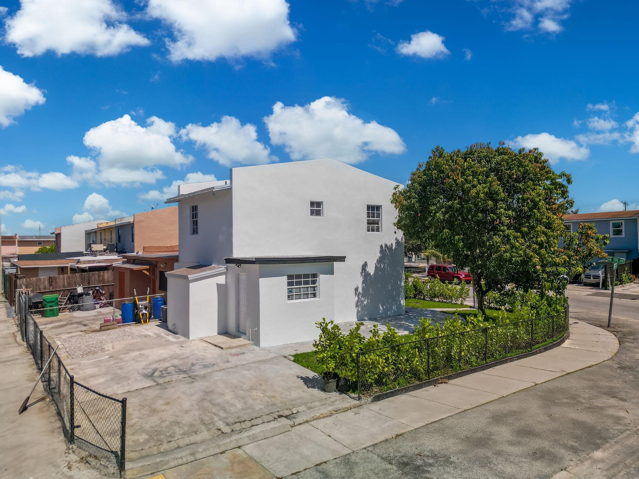 KINGS GARDENS SEC TWO - Residential Lease