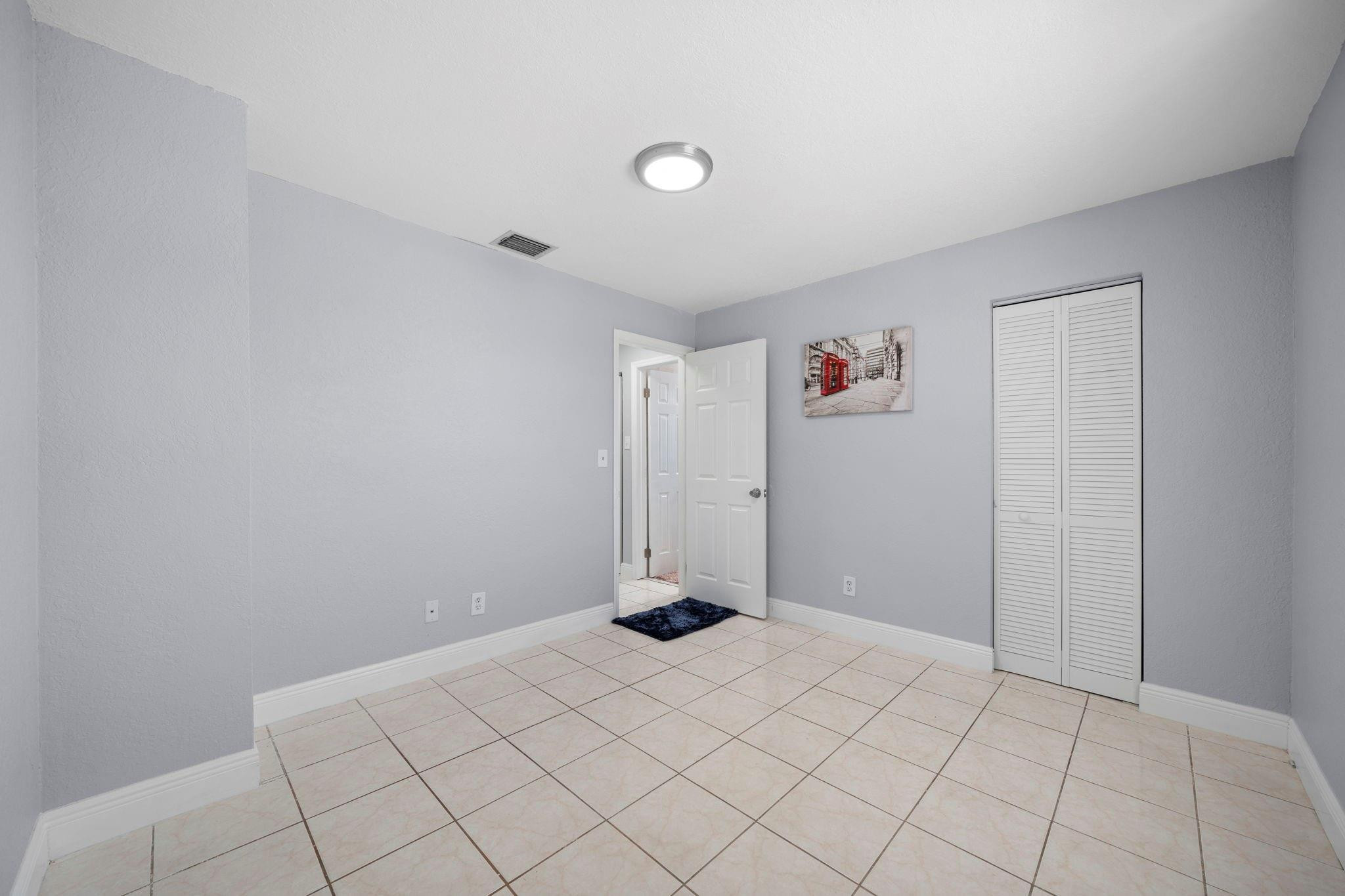 KINGS GARDENS SEC TWO - Residential Lease