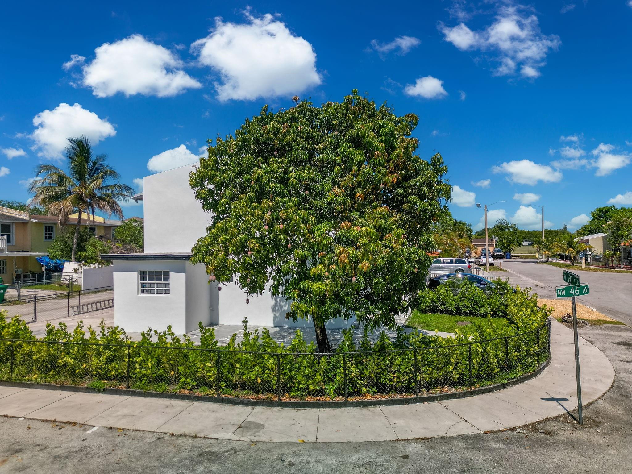 KINGS GARDENS SEC TWO - Residential Lease