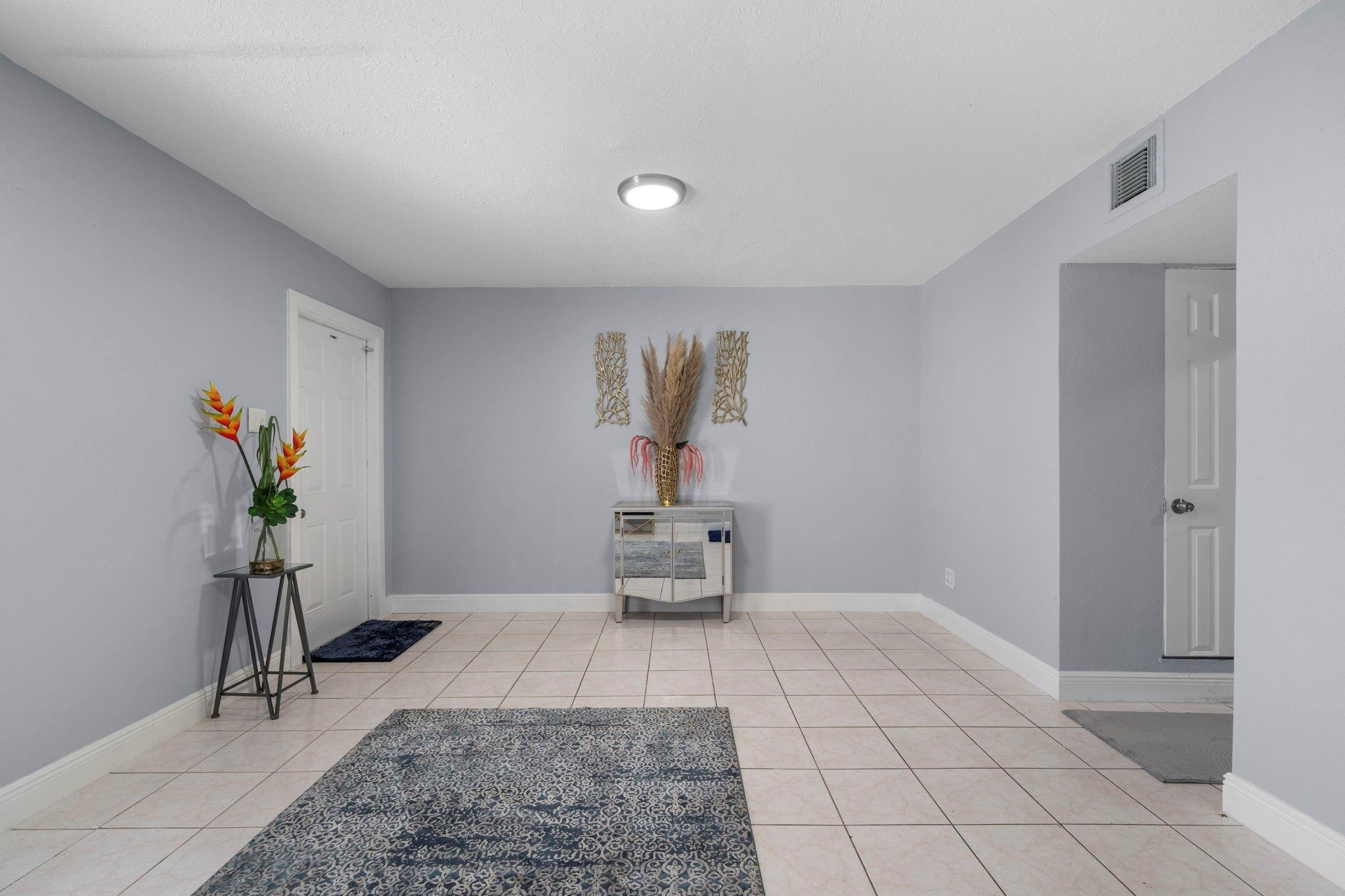 KINGS GARDENS SEC TWO - Residential Lease