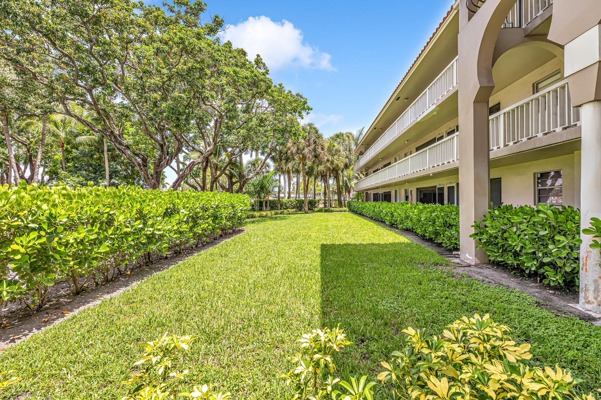 BOCA ROYAL APTS CONDO - Residential