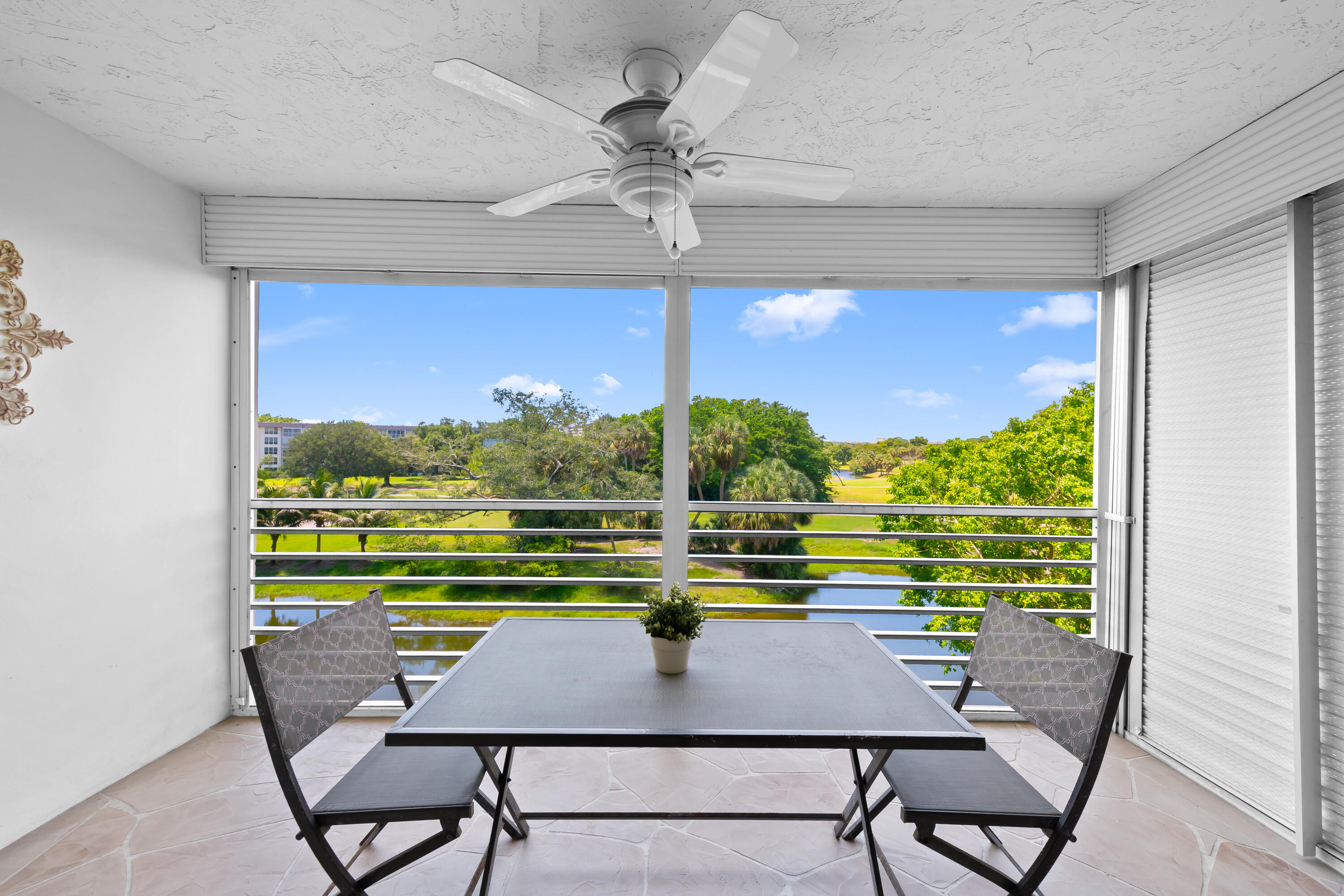 NO 112 PALM-AIRE COUNTRY CLUB - Residential