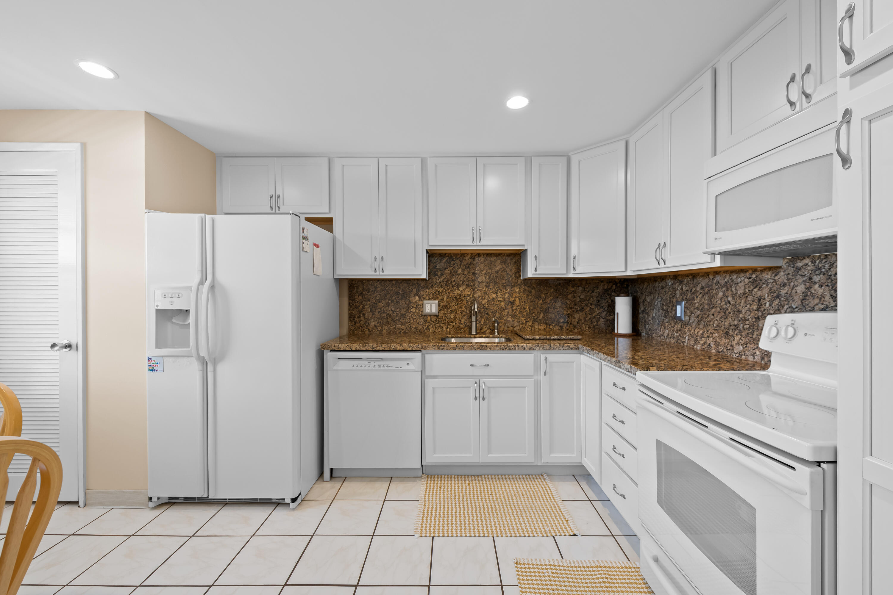 NO 112 PALM-AIRE COUNTRY CLUB - Residential