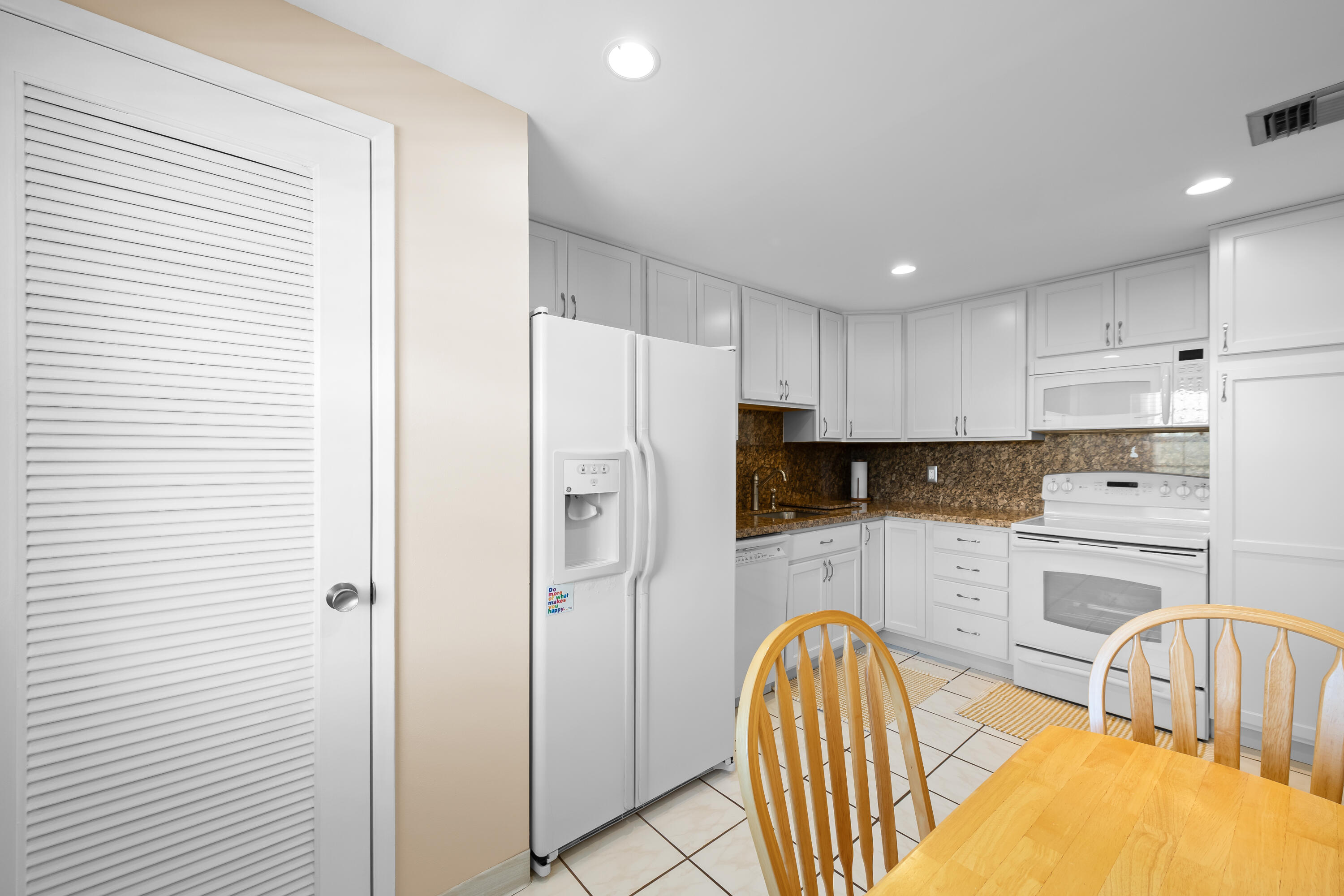 NO 112 PALM-AIRE COUNTRY CLUB - Residential
