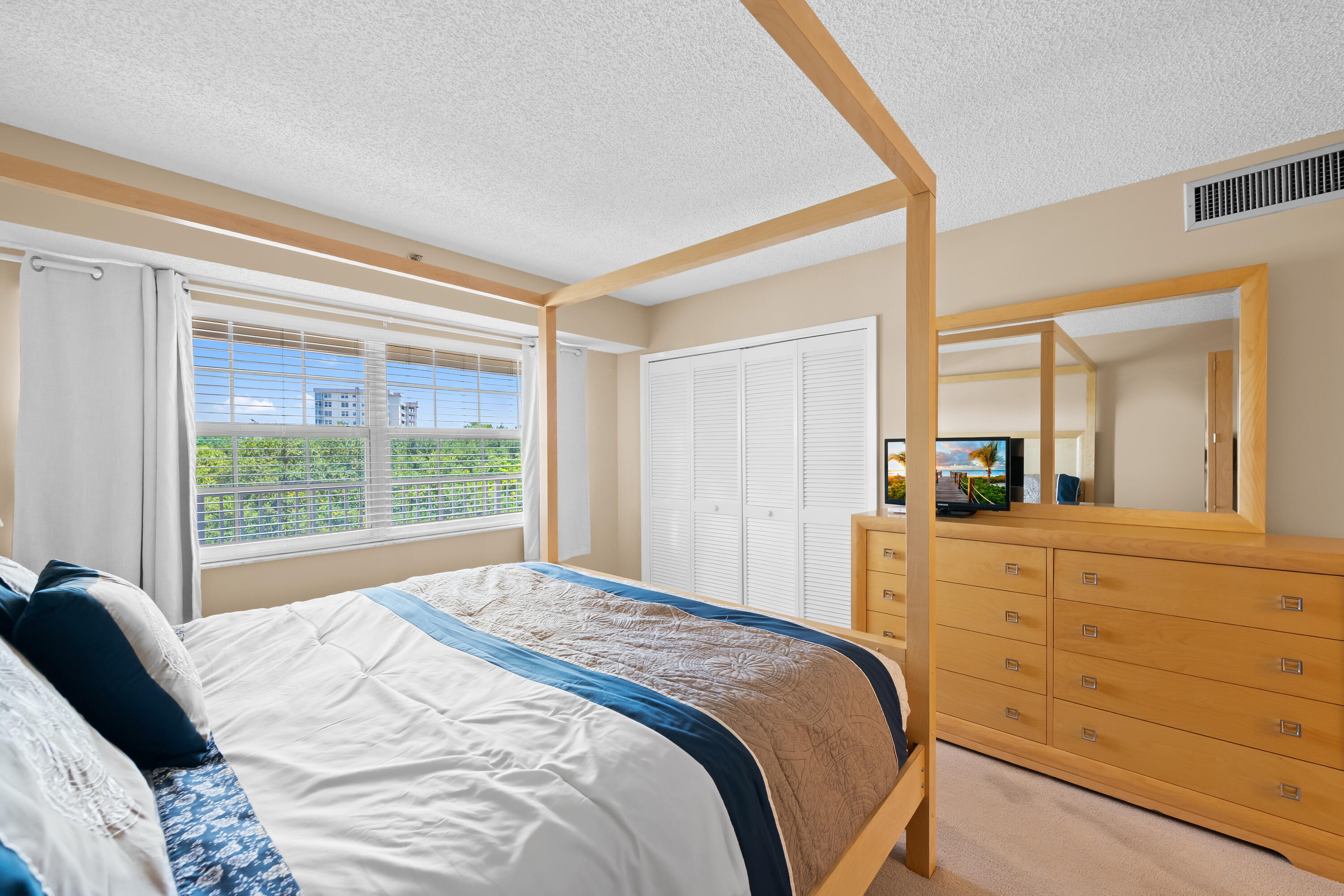 NO 112 PALM-AIRE COUNTRY CLUB - Residential