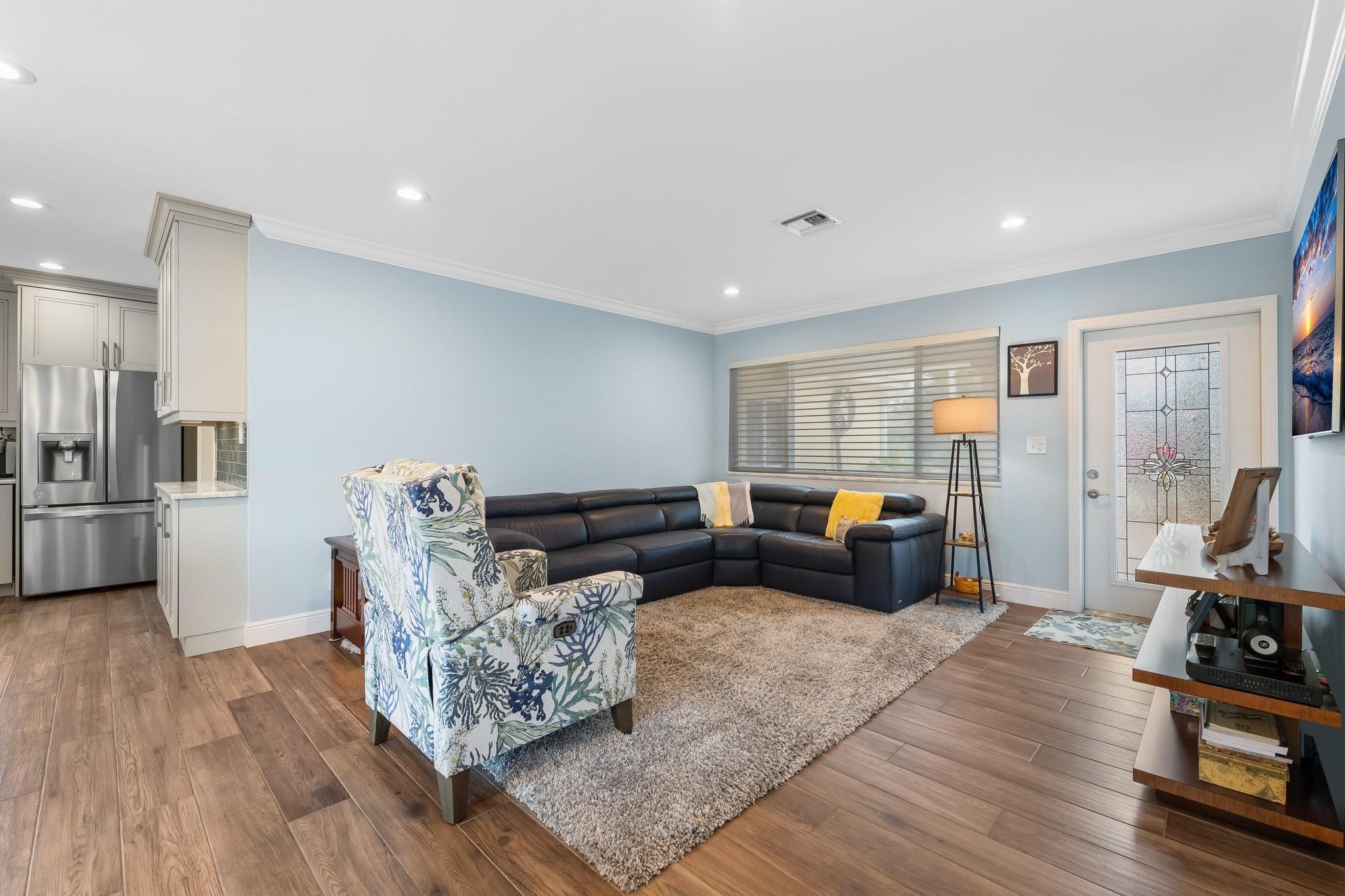 Flamingo Park Sec C 38-30 - Residential