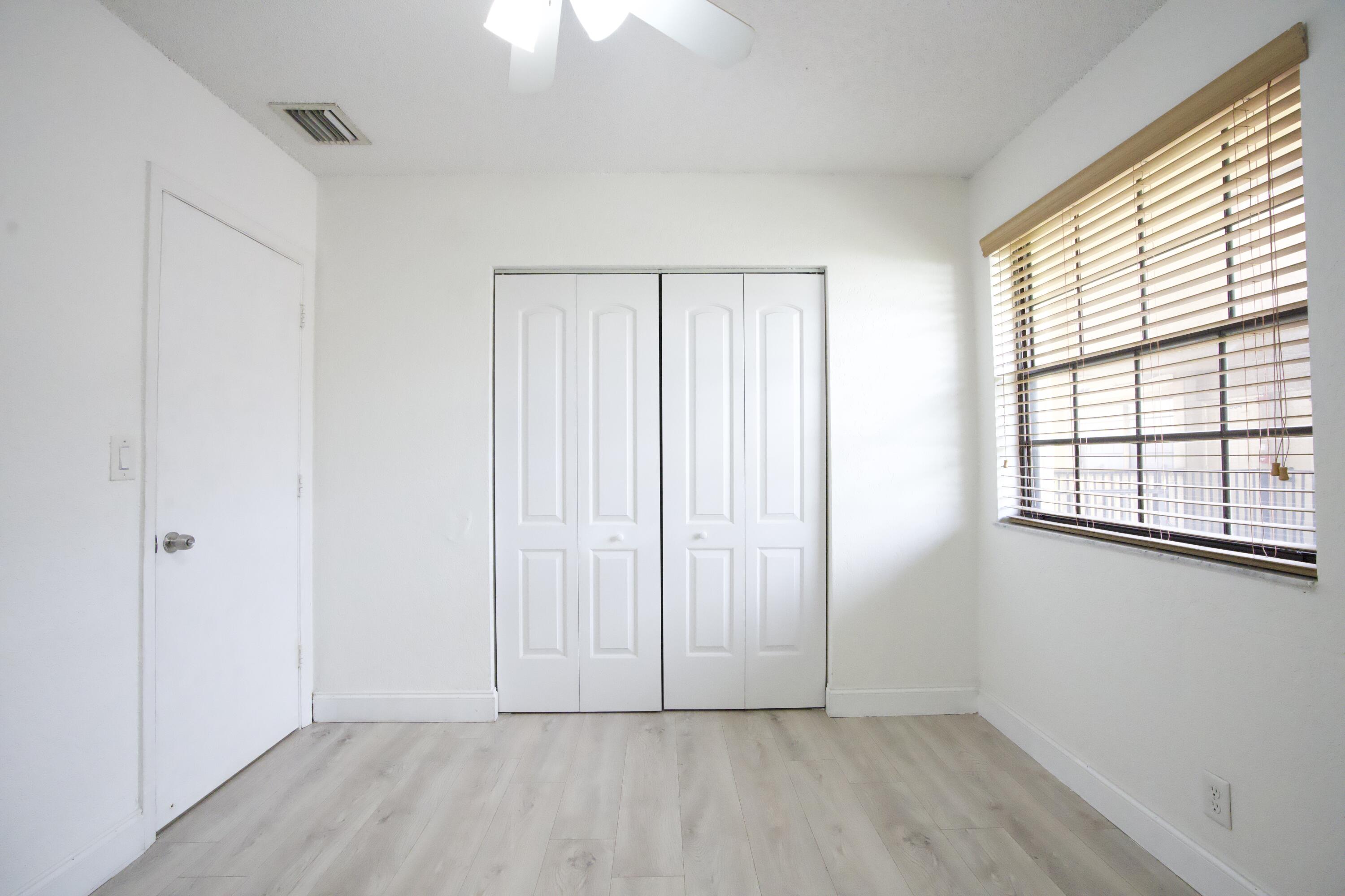 CORAL SPRINGS ESTATE TOWNHOMES - Residential