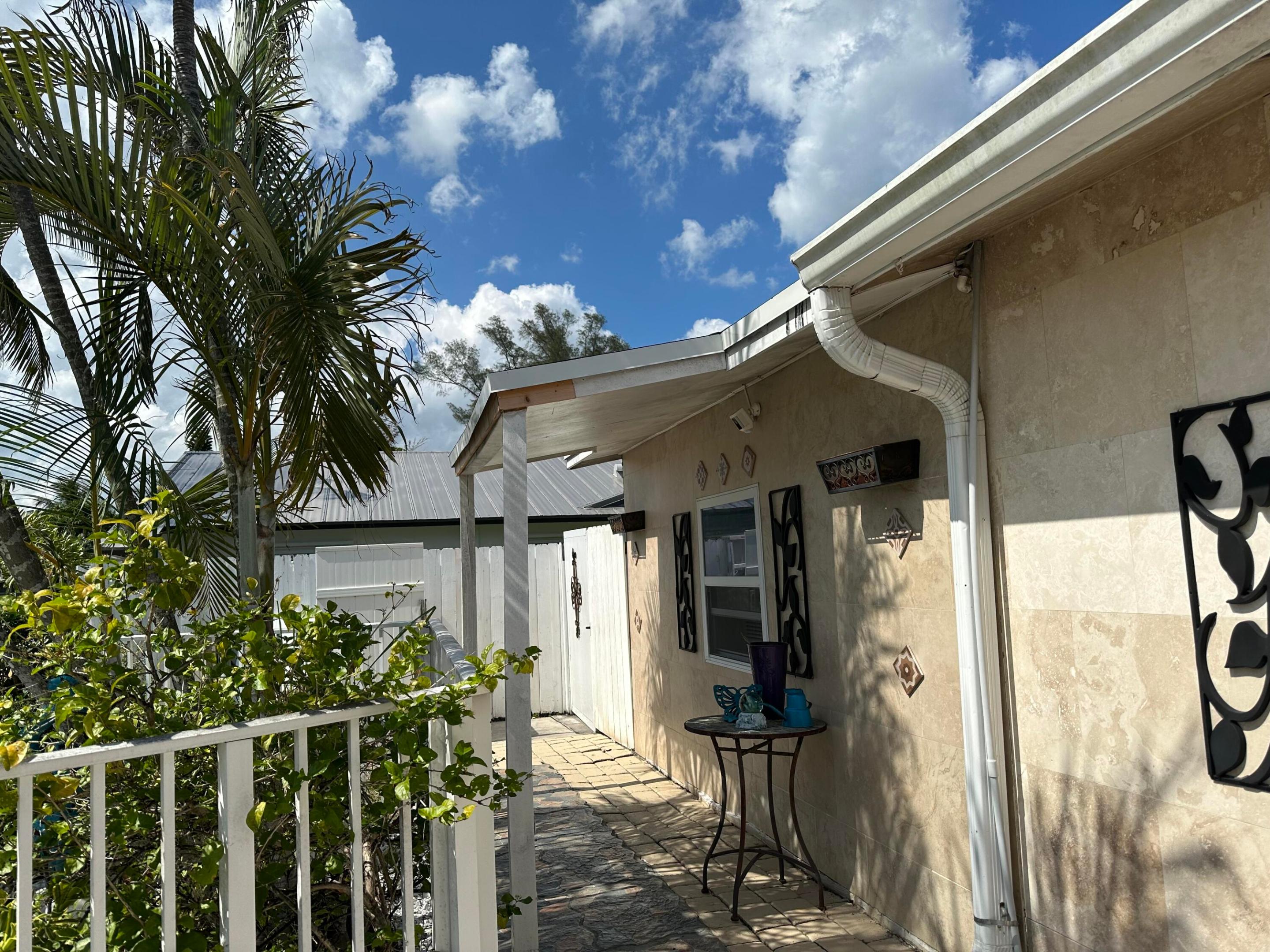 LE CHALET 2B - Residential Lease