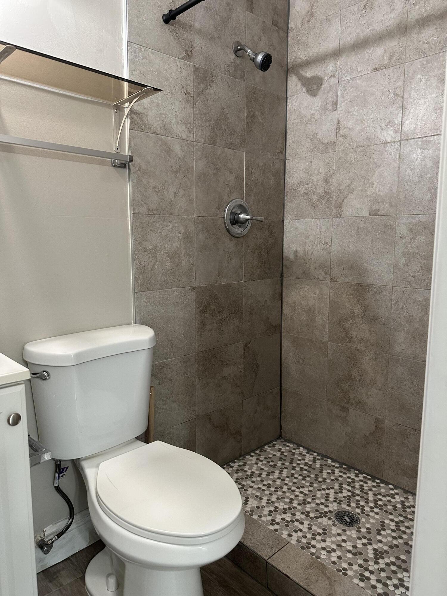 LE CHALET 2B - Residential Lease