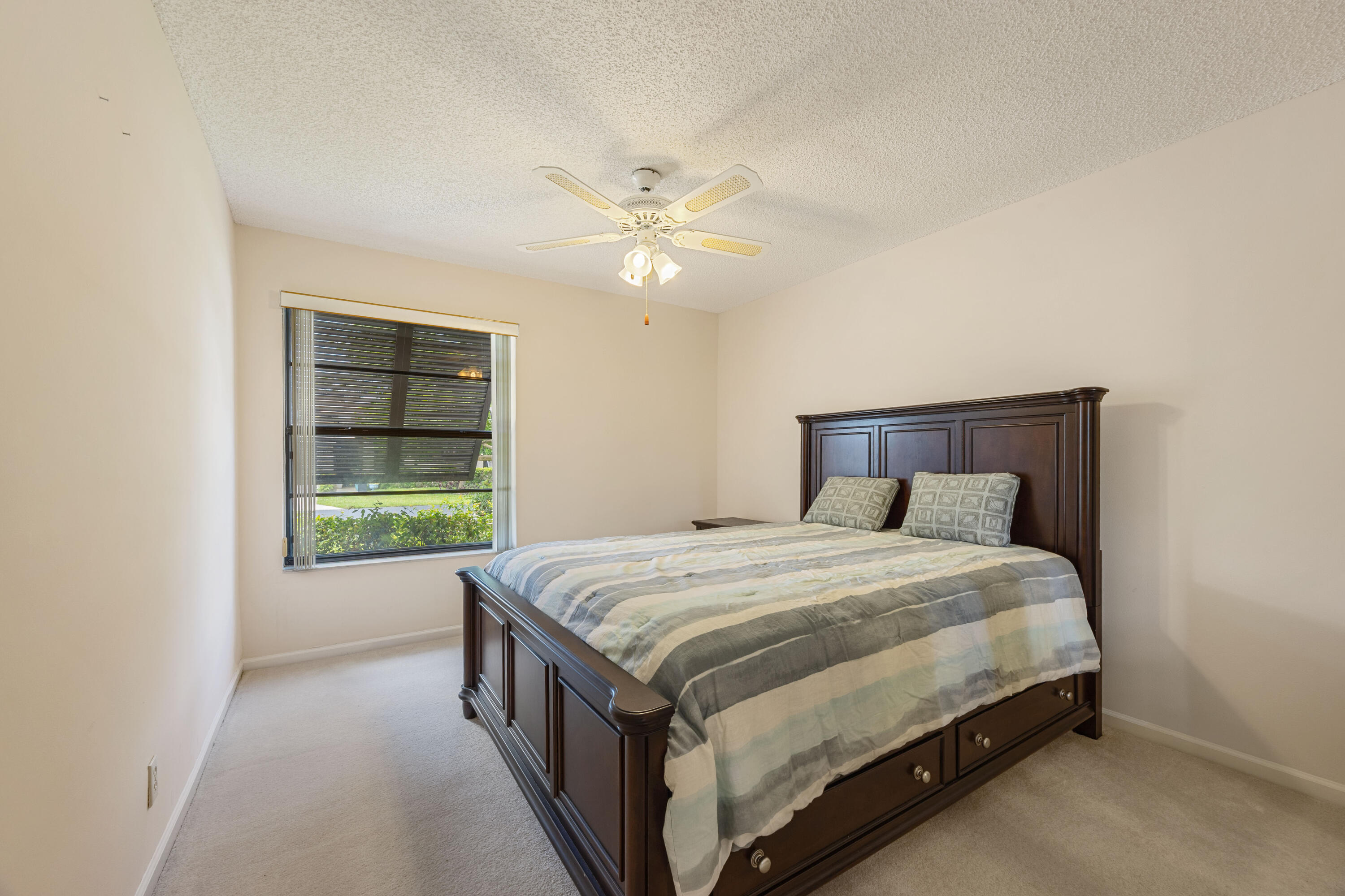 RIDGEPOINTE WOODS VILLAS - Residential