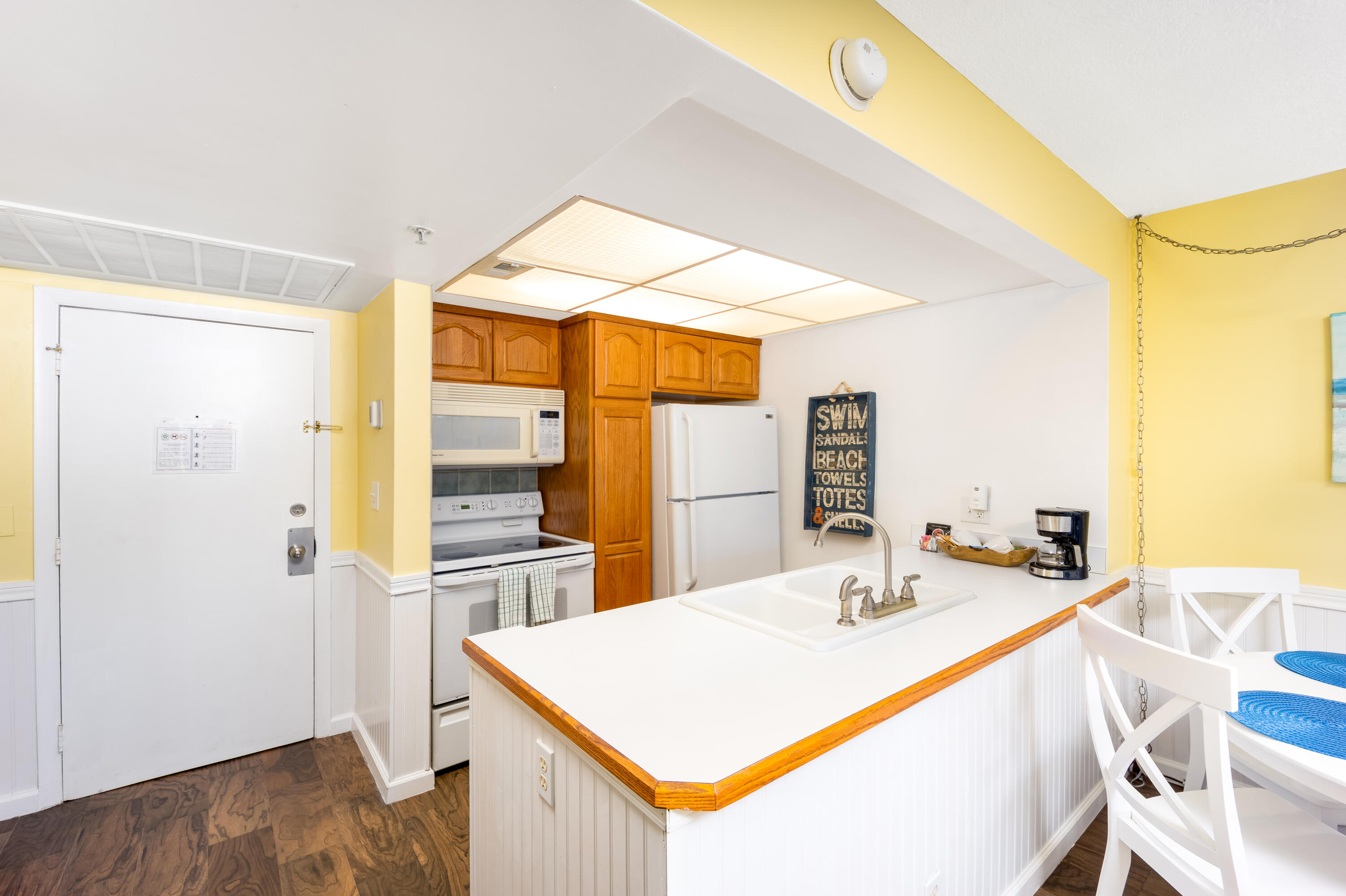 ISLAND BEACH CLUB, A CONDOMINIUM - Residential