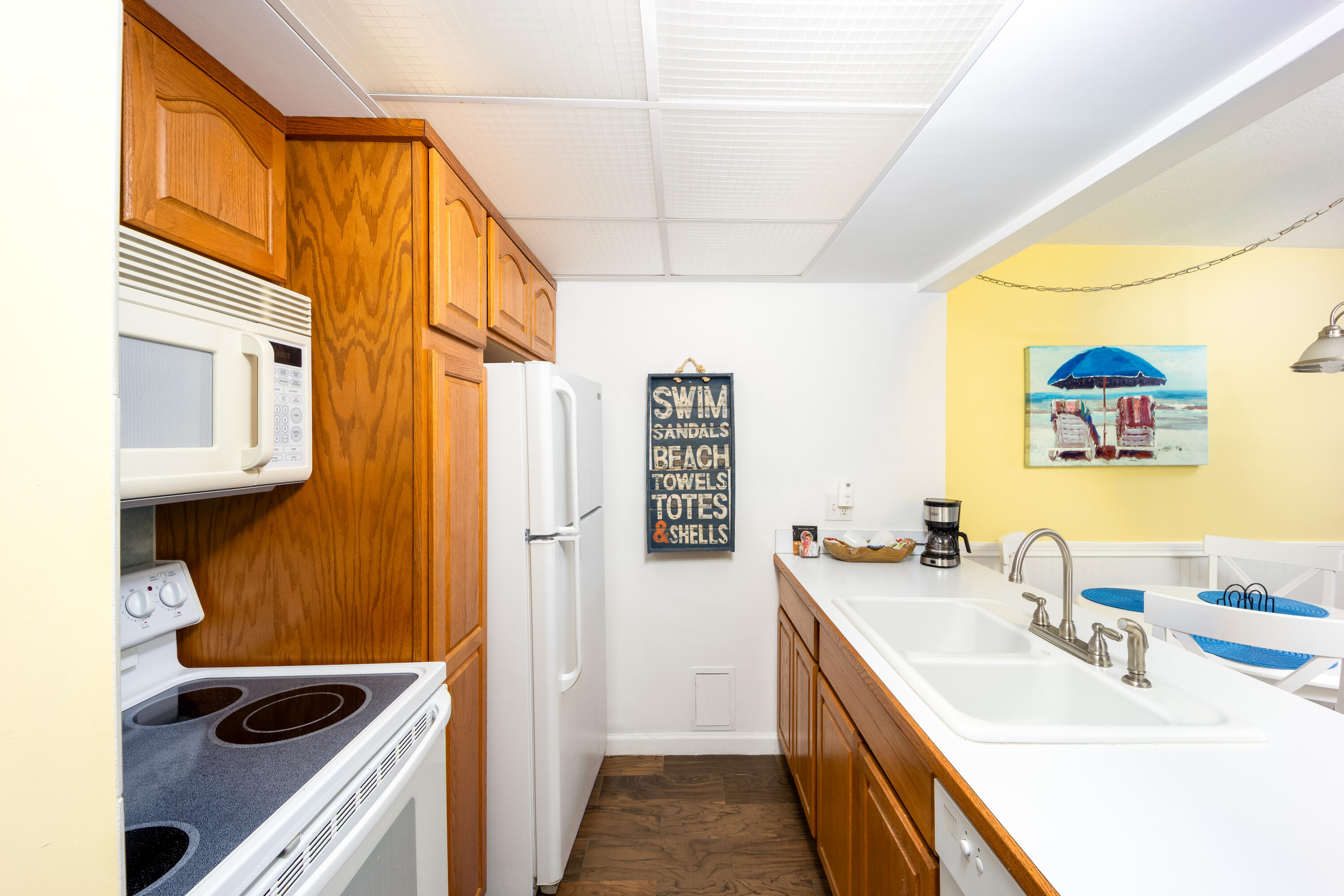 ISLAND BEACH CLUB, A CONDOMINIUM - Residential