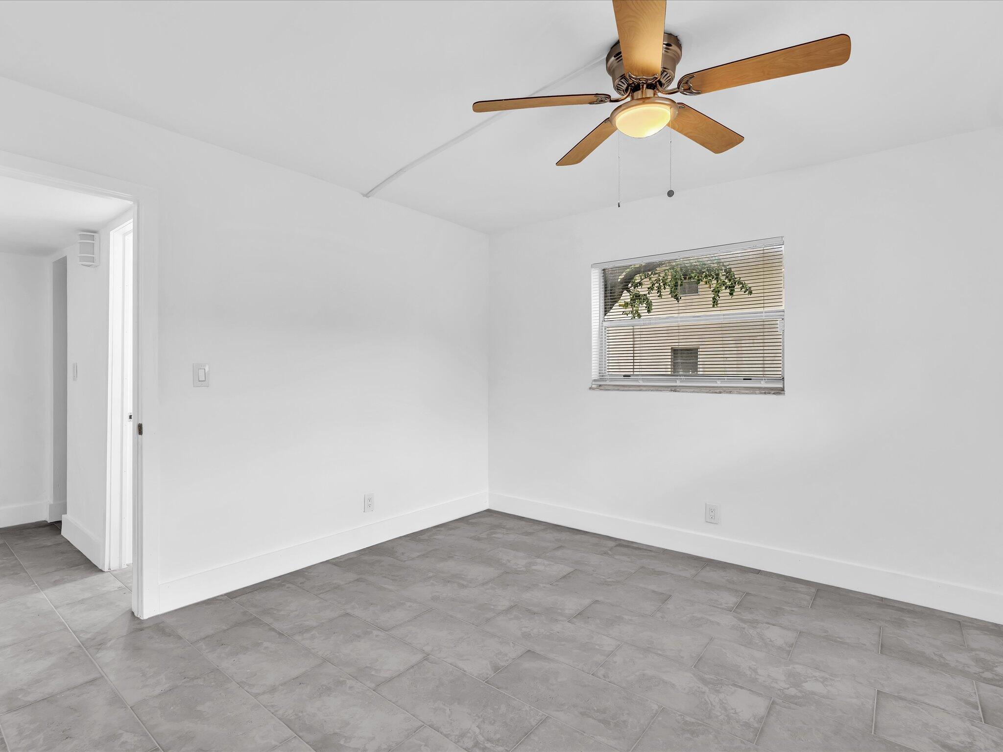 GLENECHO CONDO - Residential
