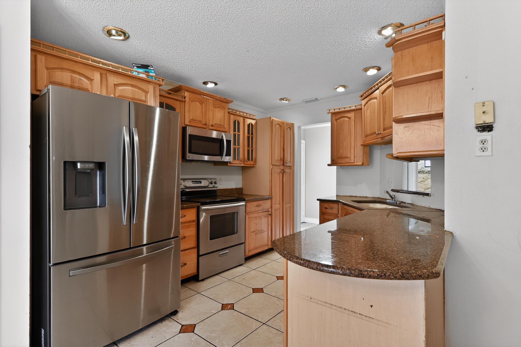LAKES OF SHERBROOKE PH 4 - Residential