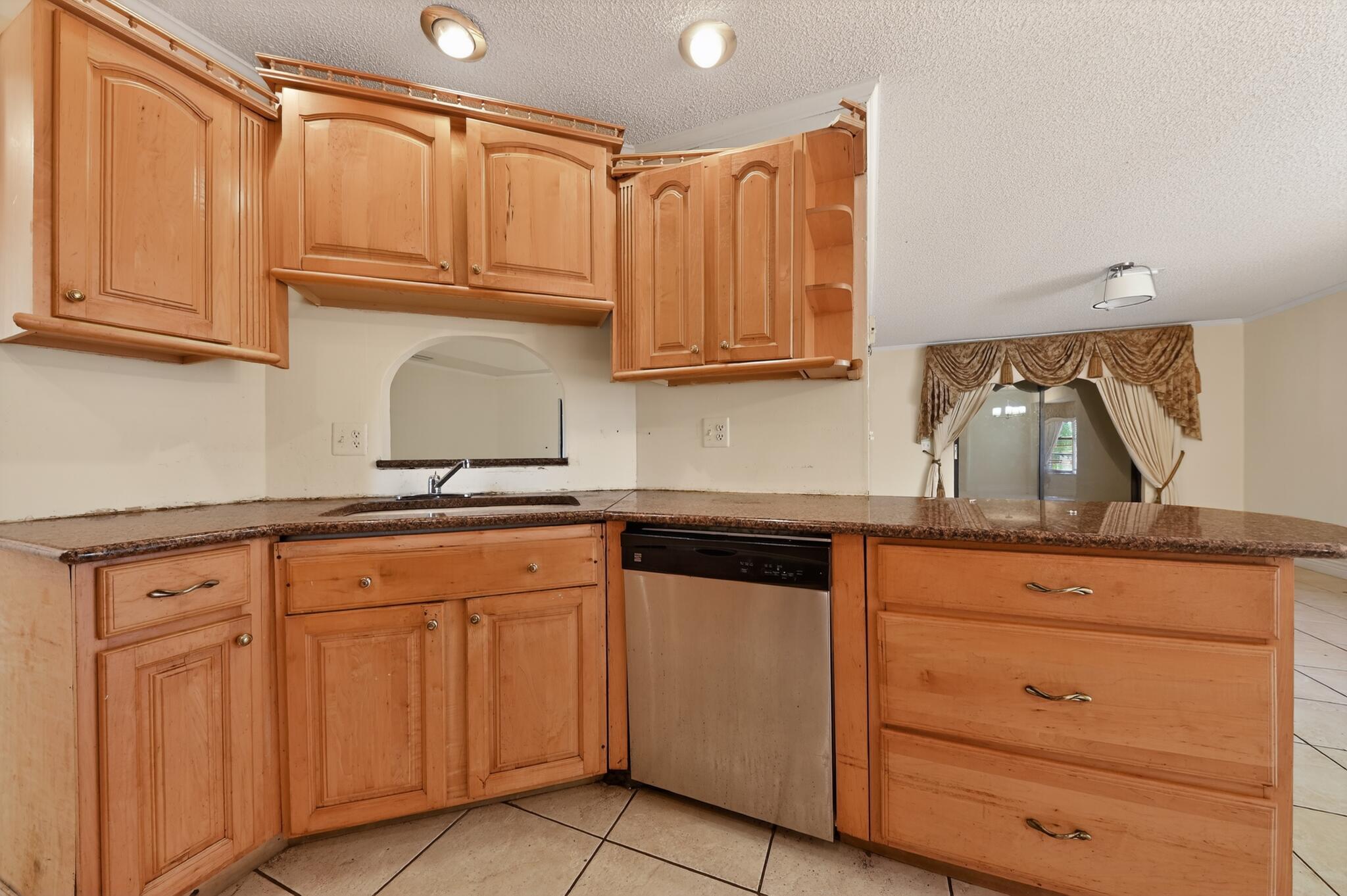 LAKES OF SHERBROOKE PH 4 - Residential