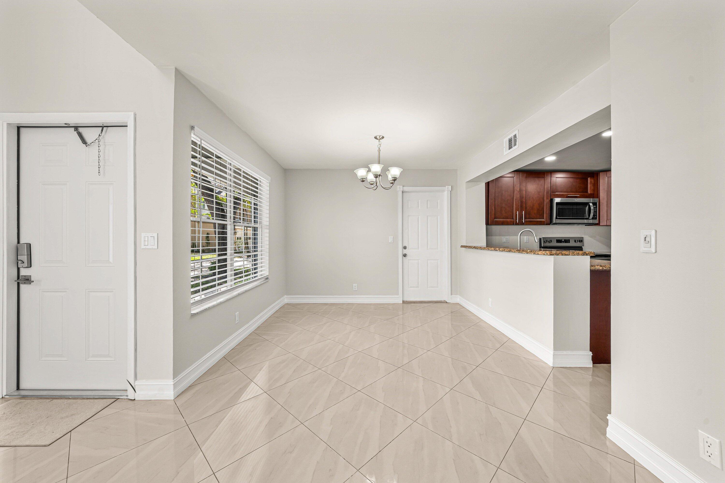 CARRIAGE HOUSES OF FAIRFIELD AT BOCA - Residential