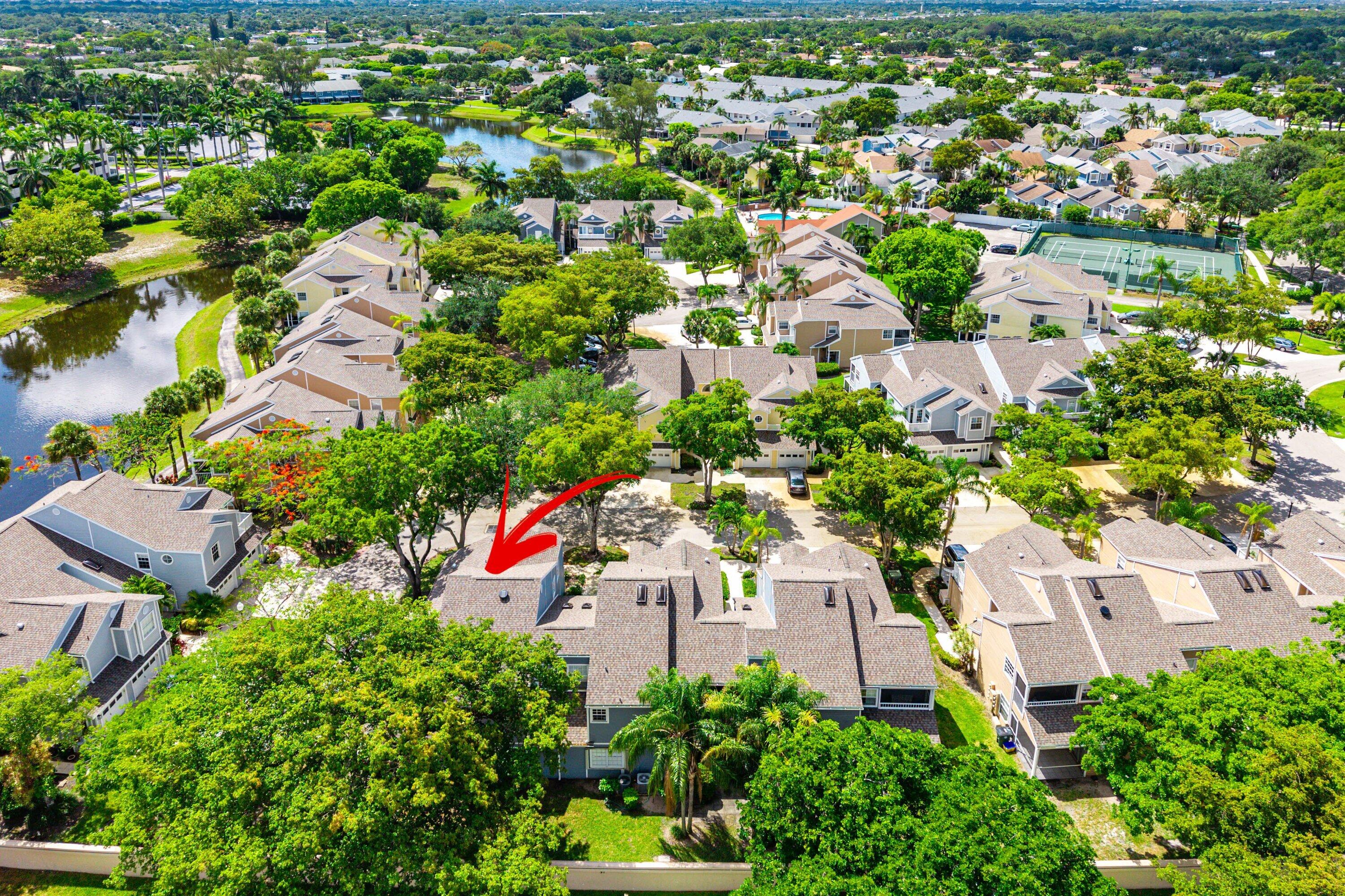 CARRIAGE HOUSES OF FAIRFIELD AT BOCA - Residential