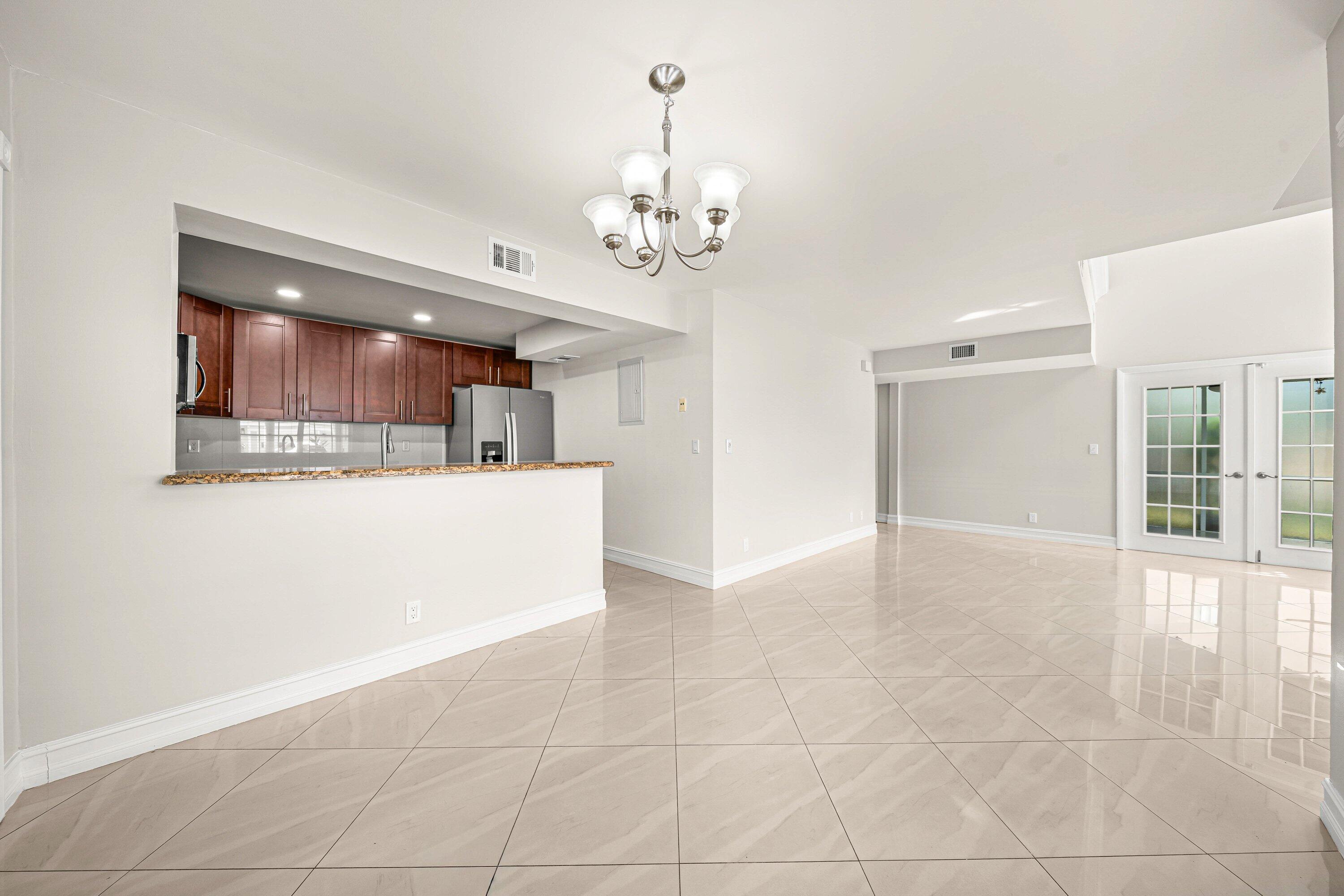 CARRIAGE HOUSES OF FAIRFIELD AT BOCA - Residential