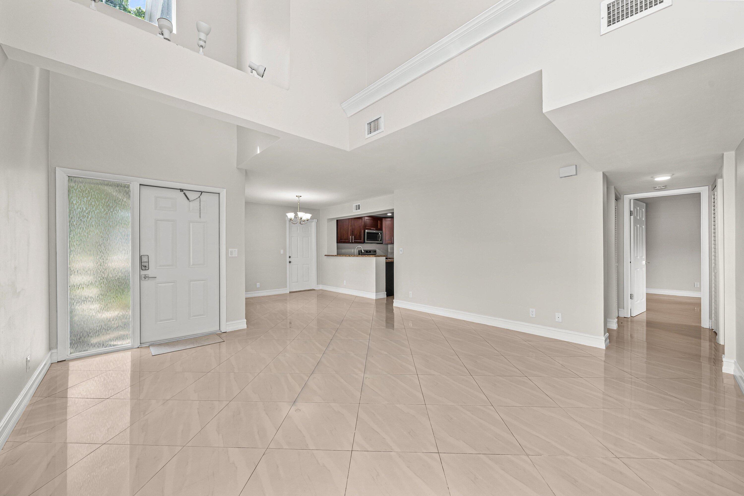 CARRIAGE HOUSES OF FAIRFIELD AT BOCA - Residential
