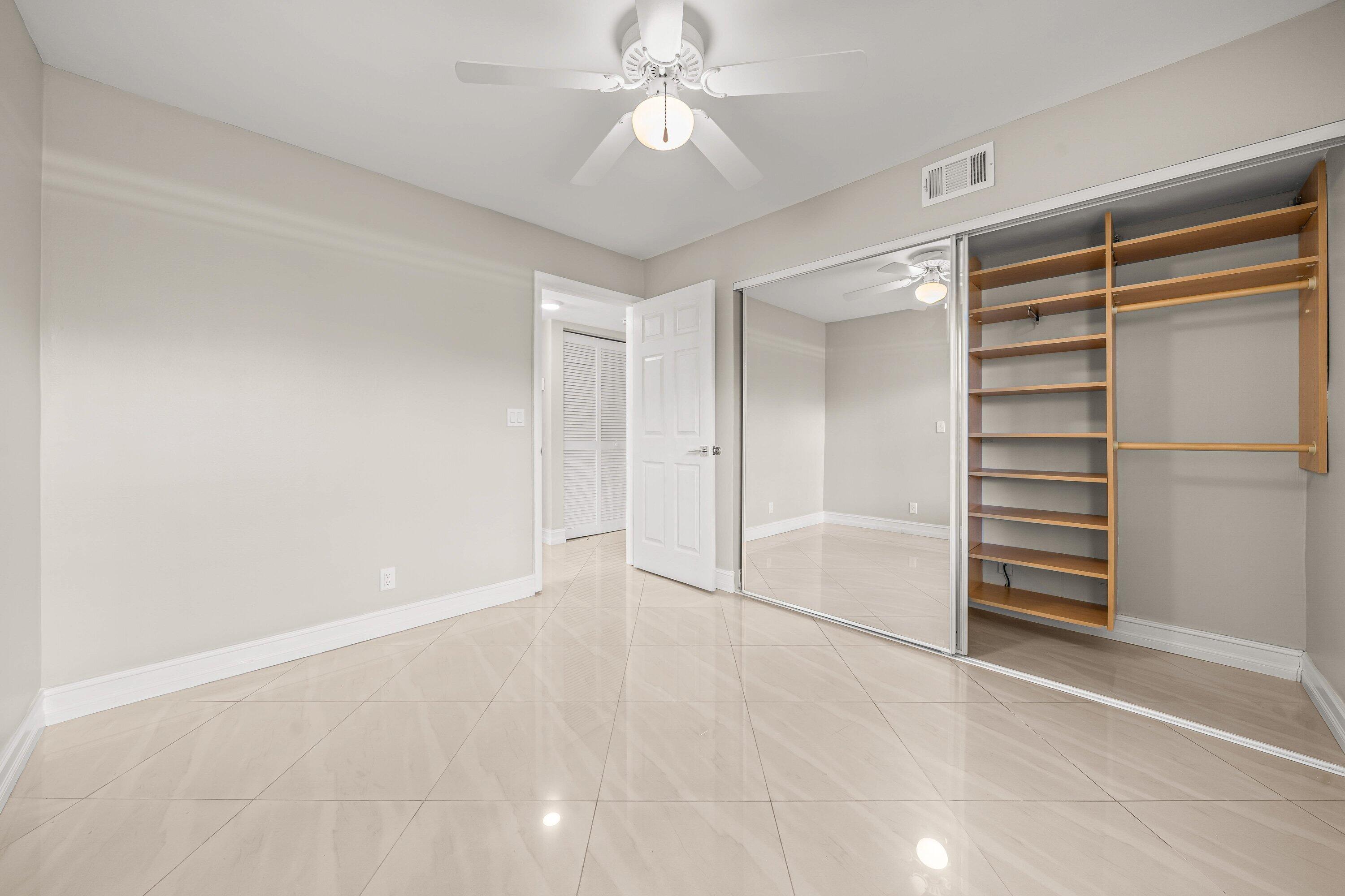 CARRIAGE HOUSES OF FAIRFIELD AT BOCA - Residential