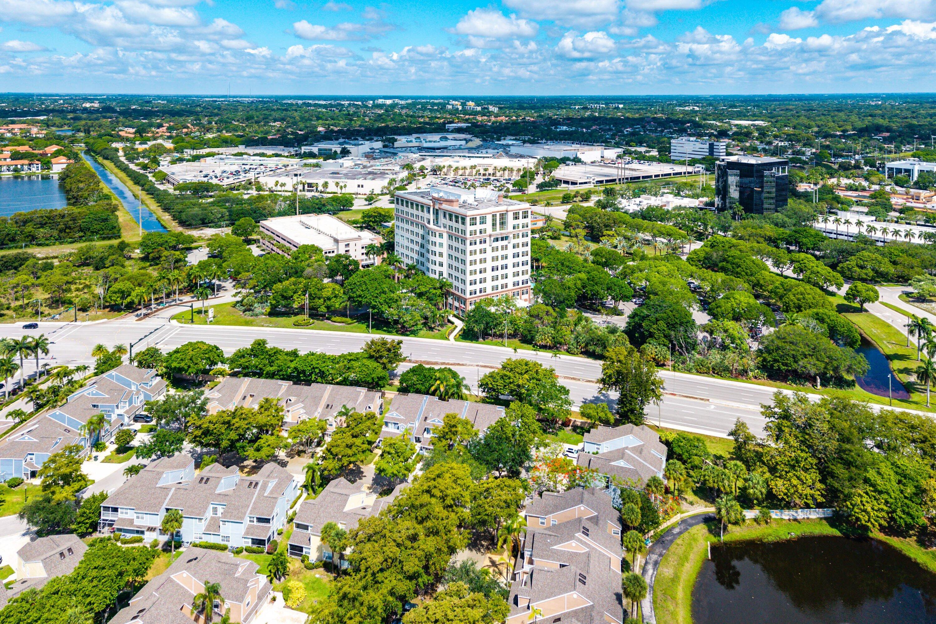 CARRIAGE HOUSES OF FAIRFIELD AT BOCA - Residential