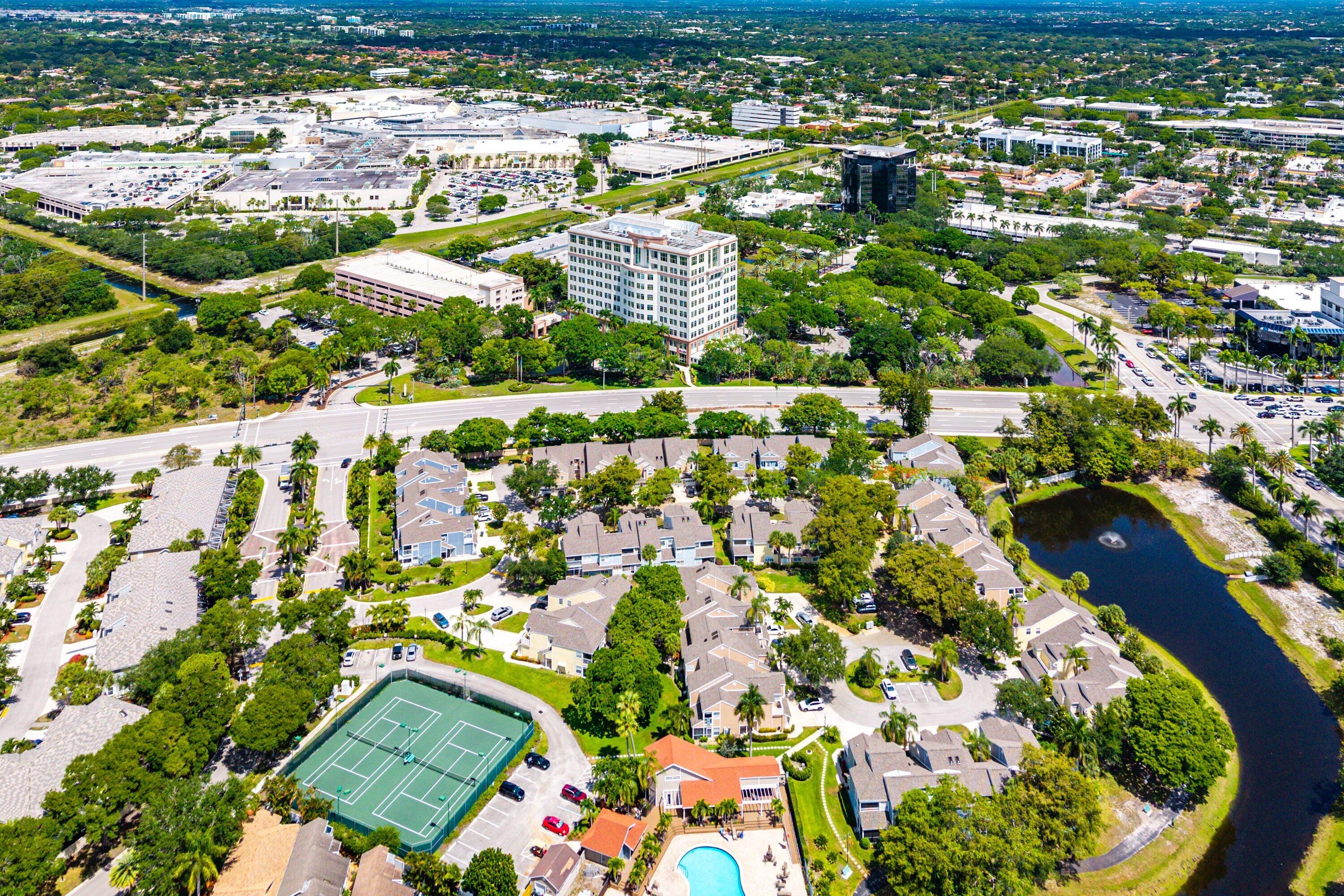 CARRIAGE HOUSES OF FAIRFIELD AT BOCA - Residential