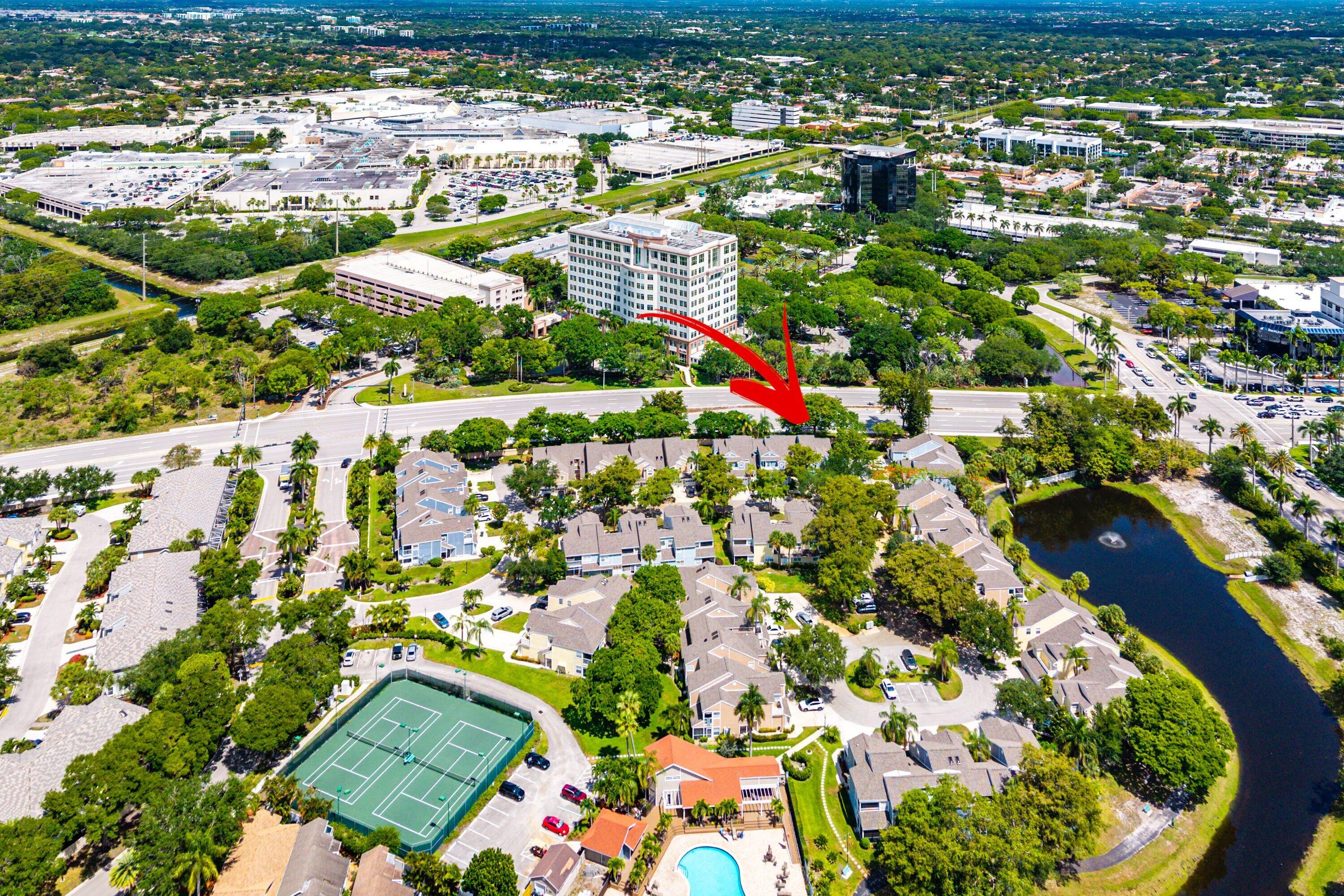 CARRIAGE HOUSES OF FAIRFIELD AT BOCA - Residential